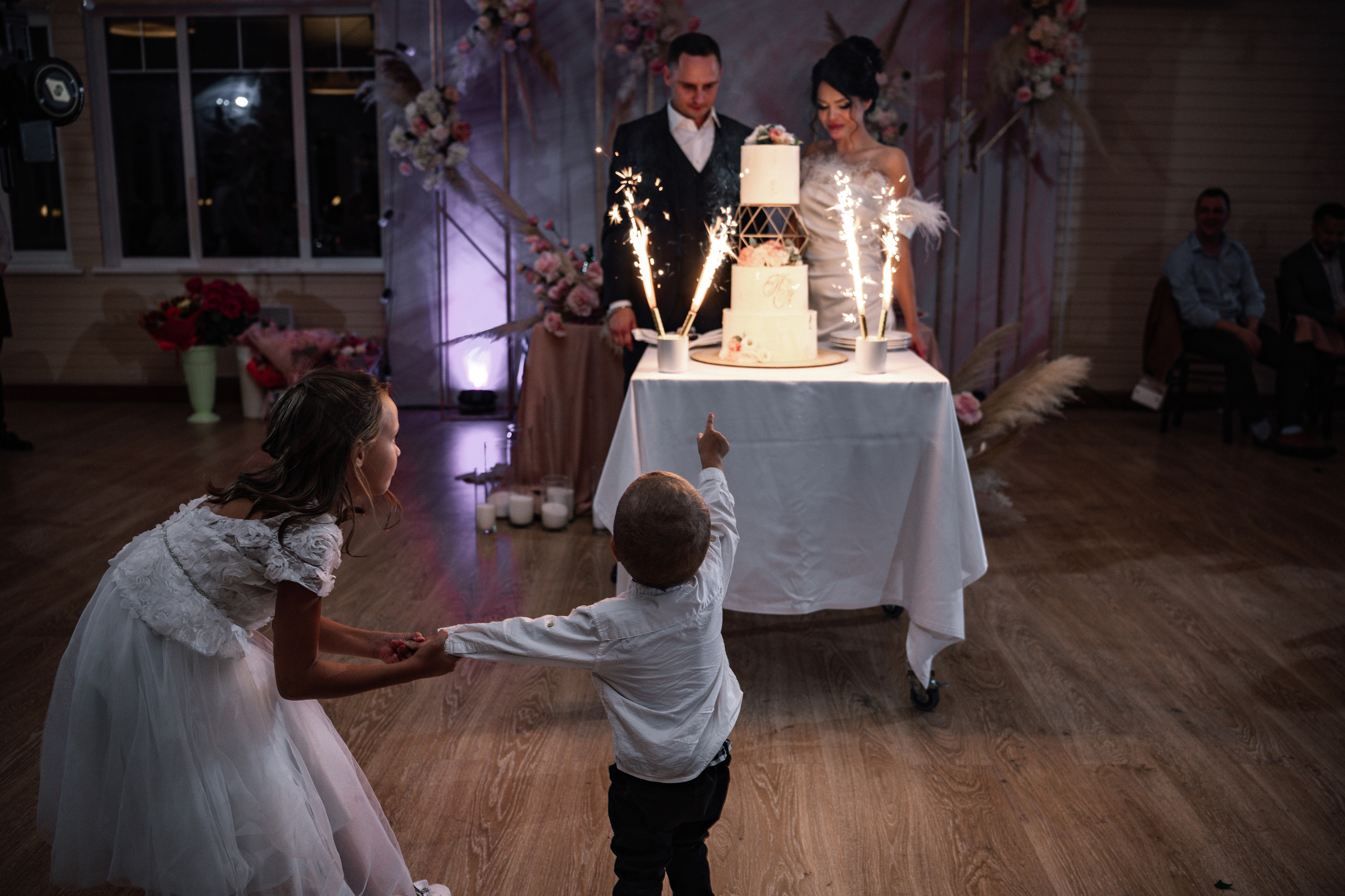 Свадьба в Медвежьих озерах, свадебный фотограф в Медвежьих озерах