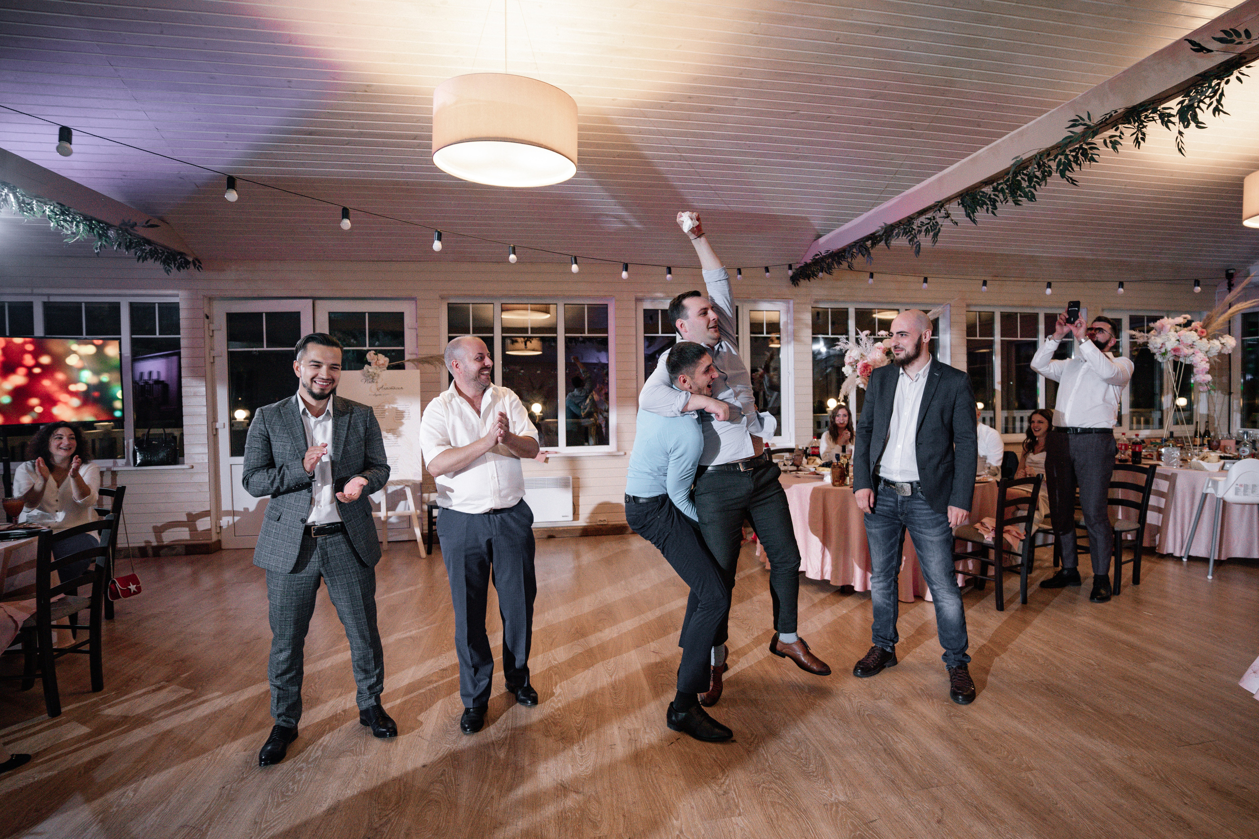 Свадьба в Медвежьих озерах, свадебный фотограф в Медвежьих озерах