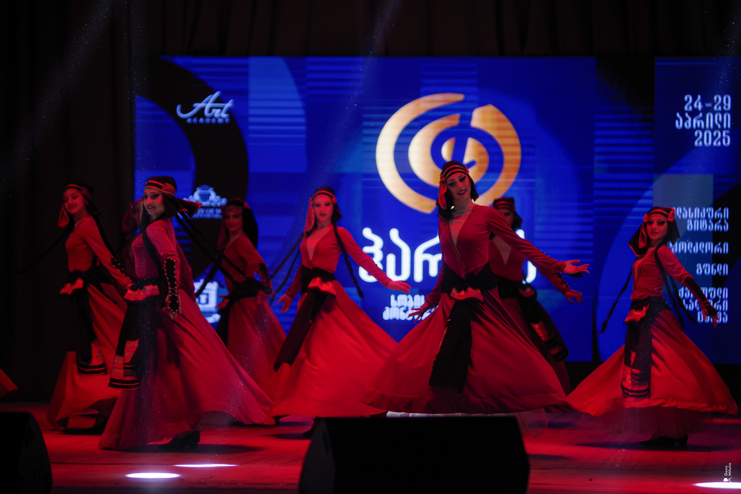 Танцы в Хоби. Портретный фотограф Денис Милютин