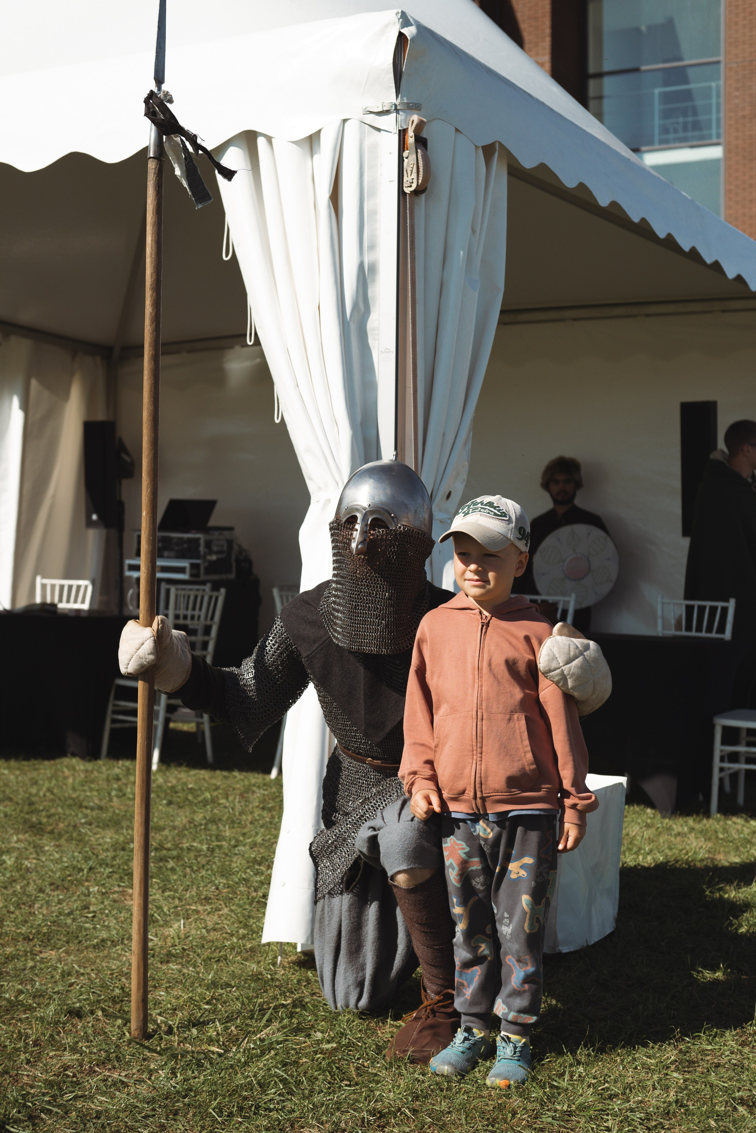 Фестиваль «Широта» и показ в «Азимут» Переславль-Залесский. Фотограф Москва Настя Профотовна. Репортажные, свадебные и контент фотосессии