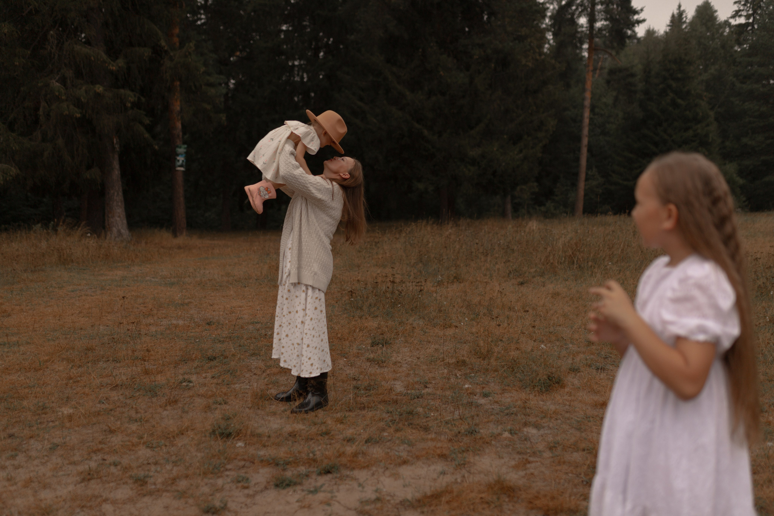 Мама Алина, Маша, Дина и Анечка. Фотограф Татьяна Семенова