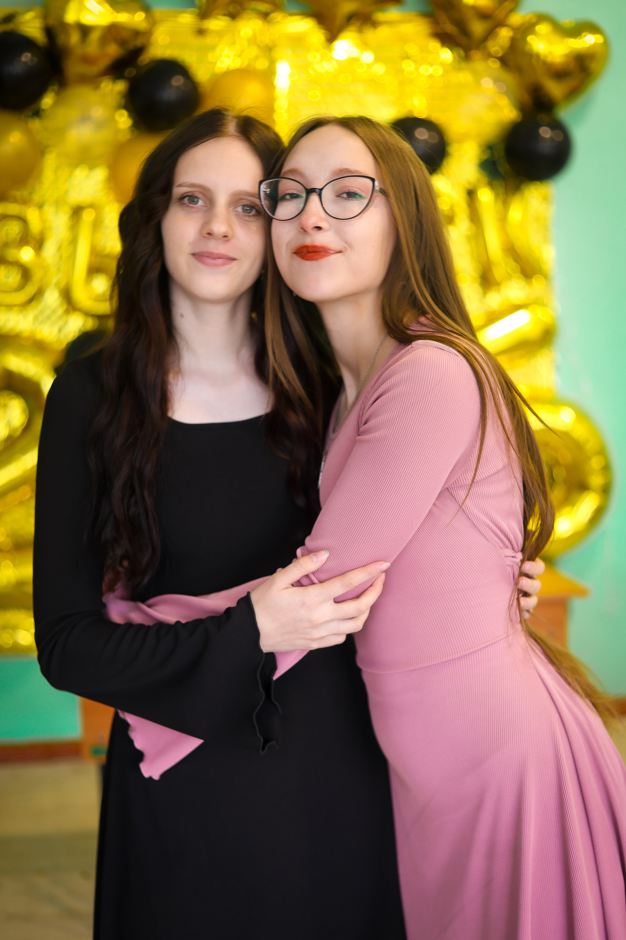 9-11 классы СЪЁМКИ ВЫПУСКНЫХ И ПОСЛЕДНИХ ЗВОНКОВ. Выпускные альбомы для школ и Детских садов в Барнауле /Выпускные/Свадебные/Детские/Семейные и др. виды съёмок /Фотограф Вера Валейко