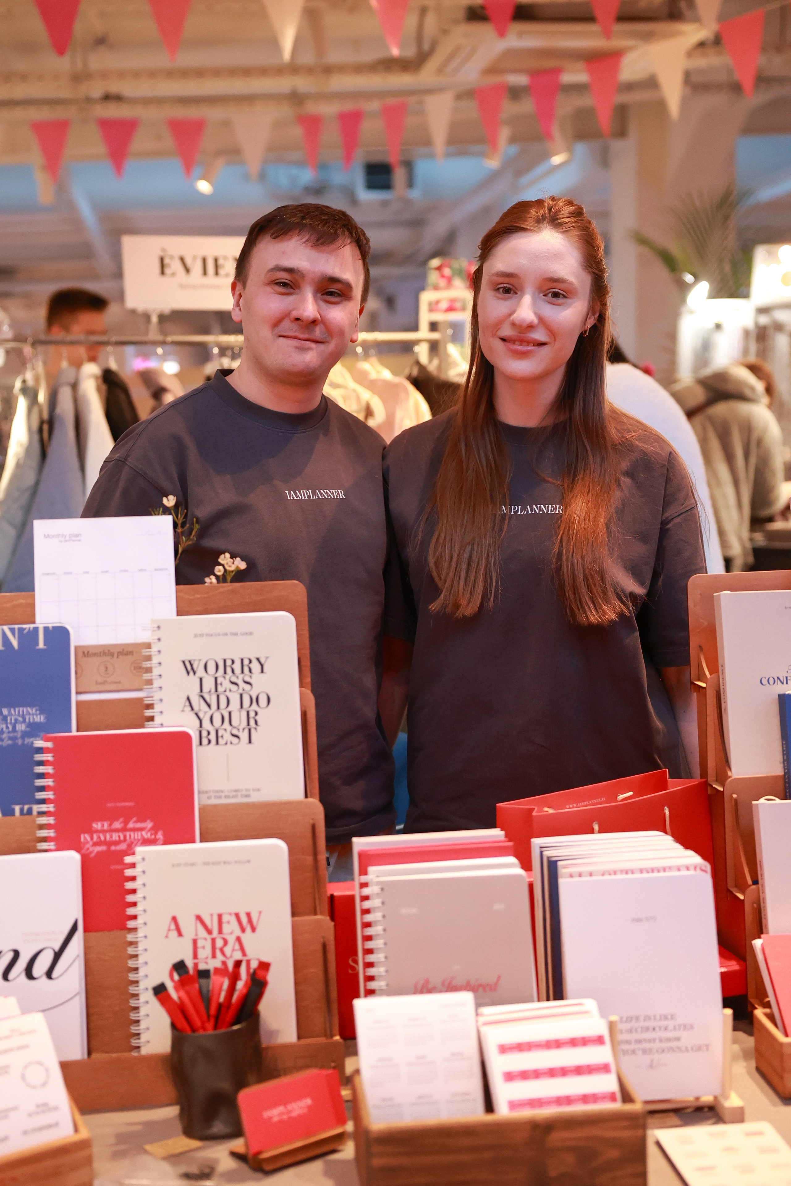 7–8 марта 2025 в пространстве «Три вокзала. Депо» / День 1 / фото Саша Жукова. Фотоотчеты «Ламбада-маркета»