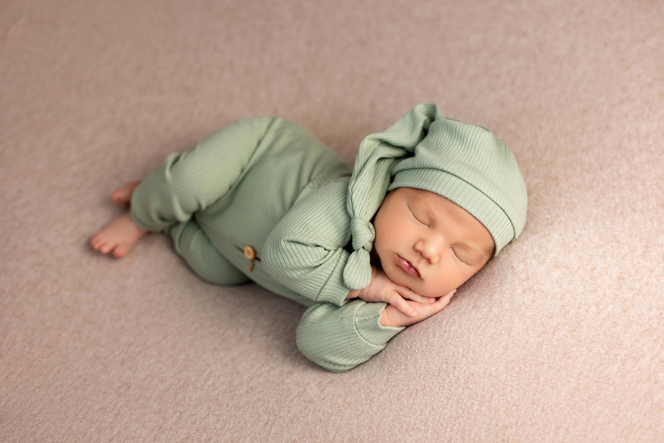 Новорождённые. Фотограф новорождённых г. Салехард