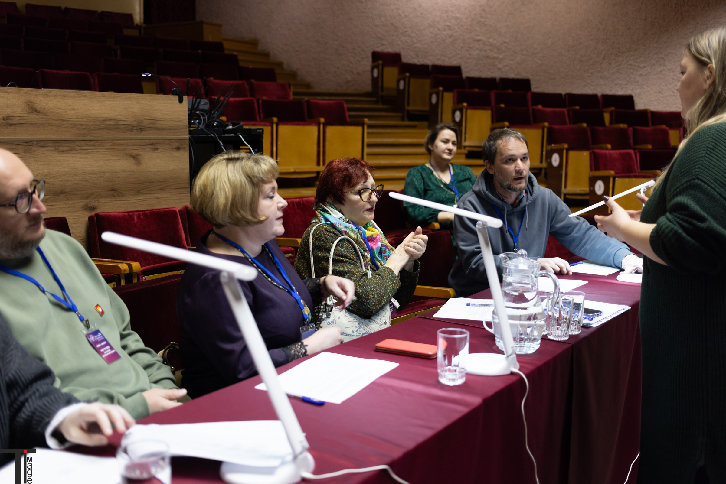 Театральная Вятка 2025. Имидж Технологии — репортажная фотография в Кирове Кировской области. Производство сувенирных магнитов, заливных этикеток и значков