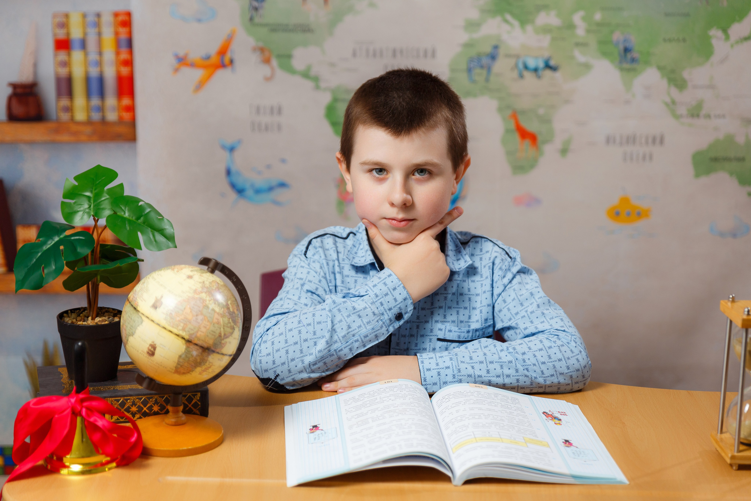 ИНТЕРЬЕРНЫЙ ФОТОФОН. Выпускные альбомы в Донецке и ДНР. Фотограф Донецк и ДНР