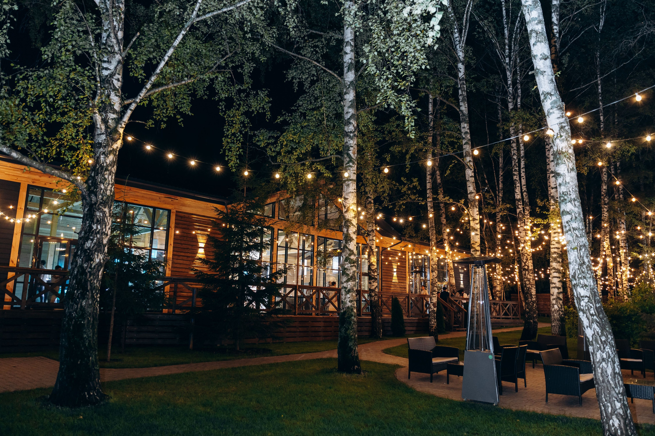 свадебный банкет в Казани. Площадка Веранда Лес. Свадебный фотограф Казань