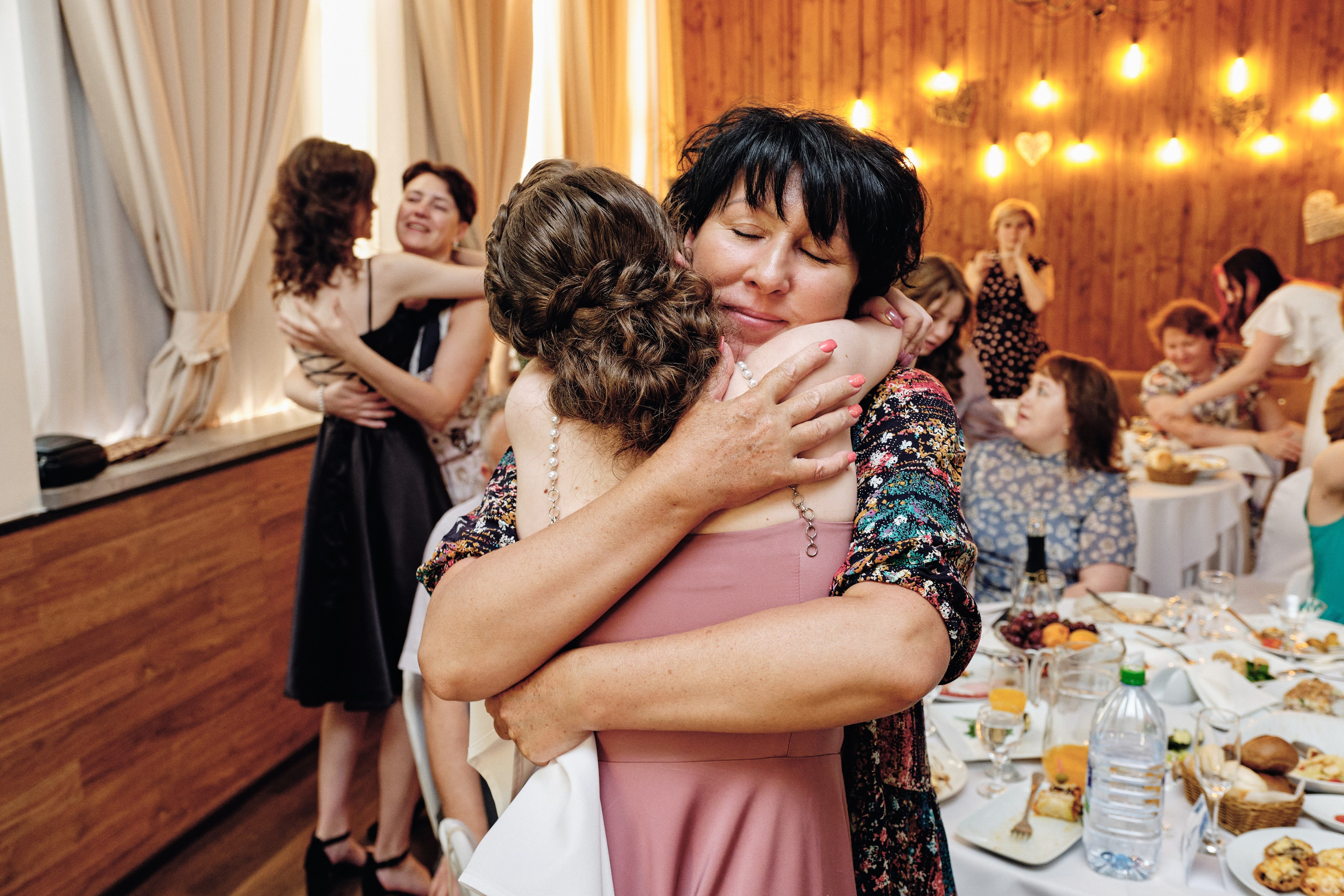 Фотограф на выпускной в СПб. Семейные и свадебные фотосессии в СПб, в студии, на улице, на природе