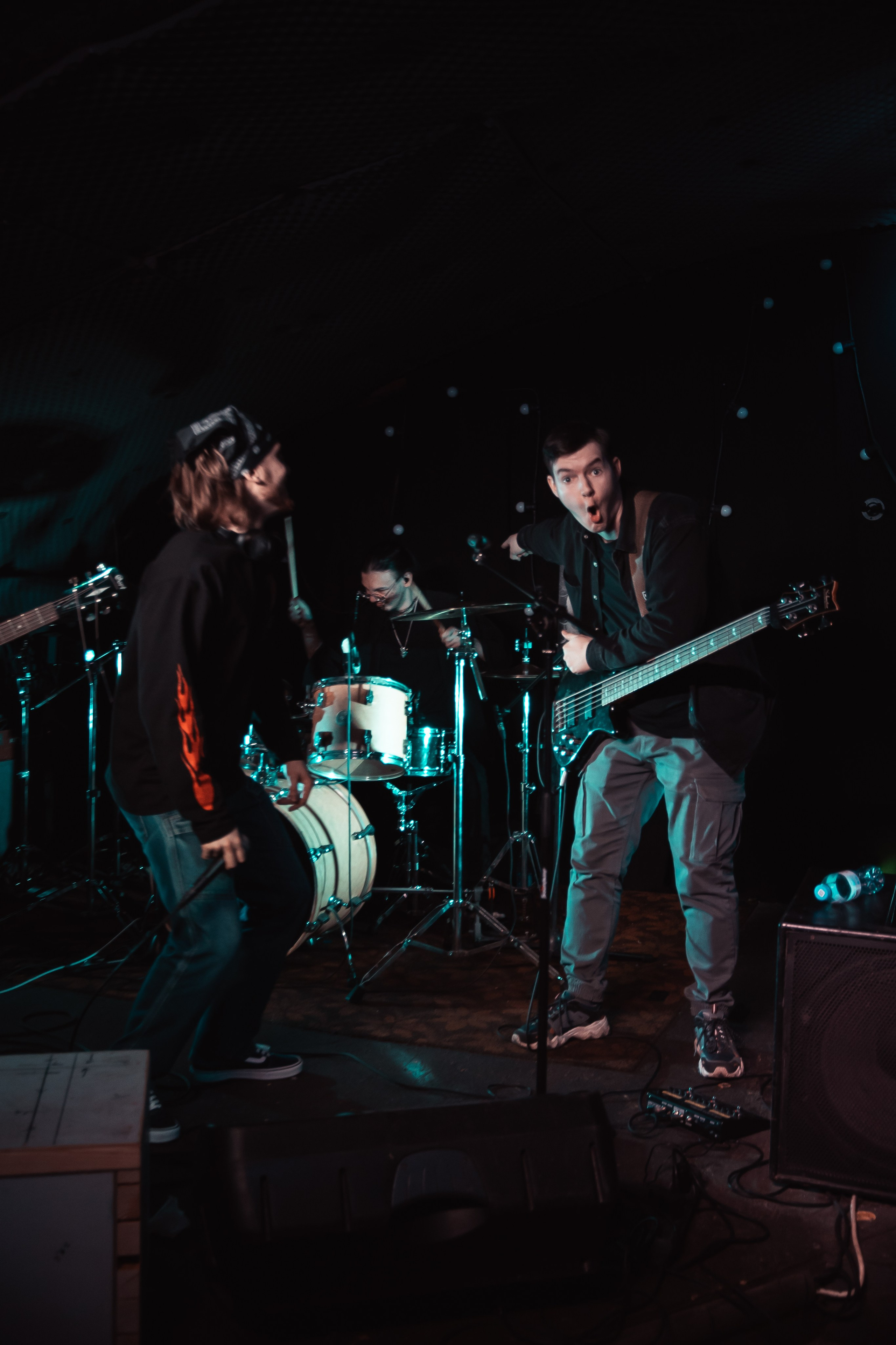 Праймал. Бар «Дело не в тебе», Красноярск, 20.04.2025. Фотограф Регина Крикунова г. Красноярск