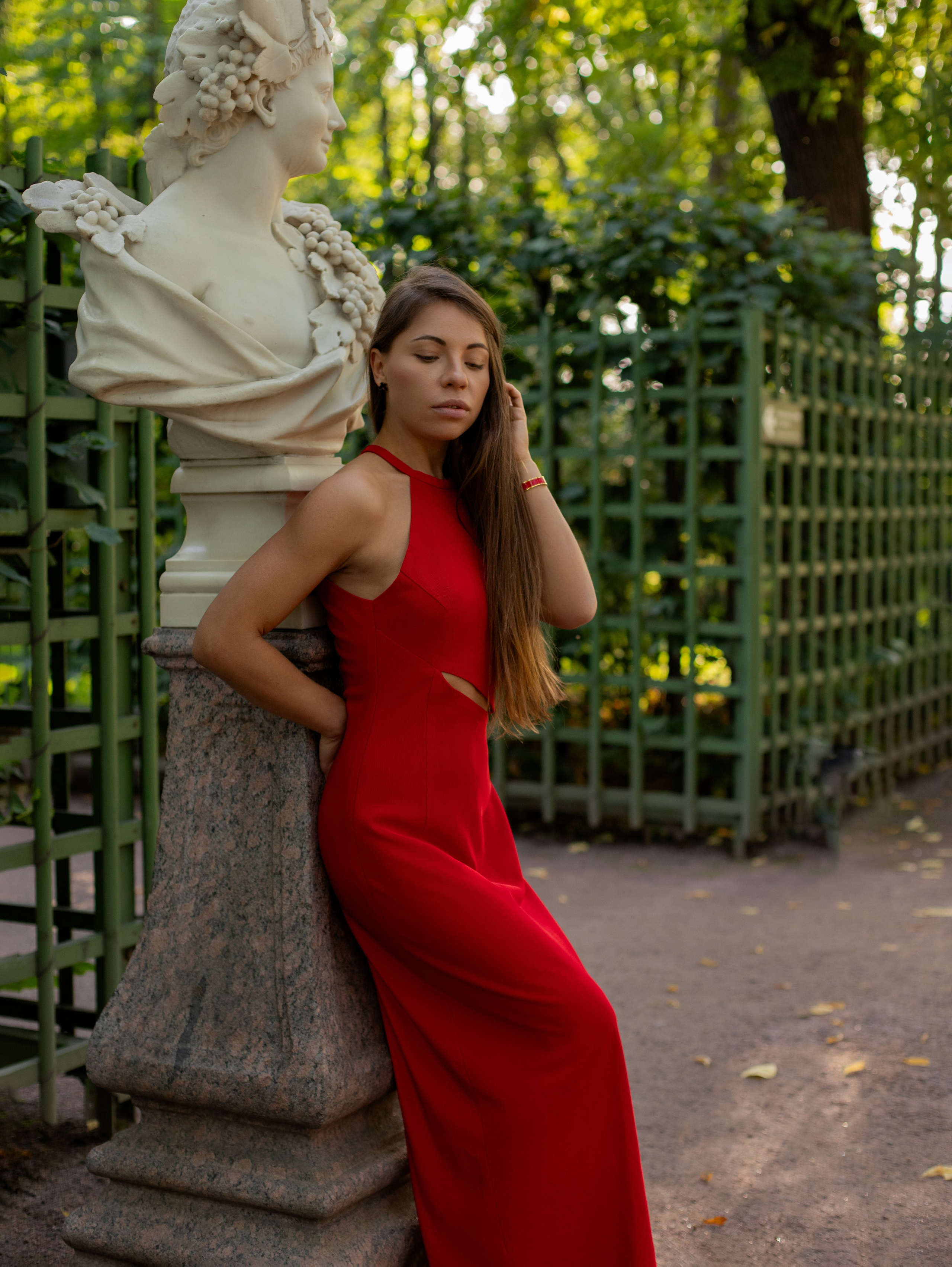 Прекрасная Яна в Летнем саду. Семейный фотограф в Санкт-Петербурге Ирина Иванова