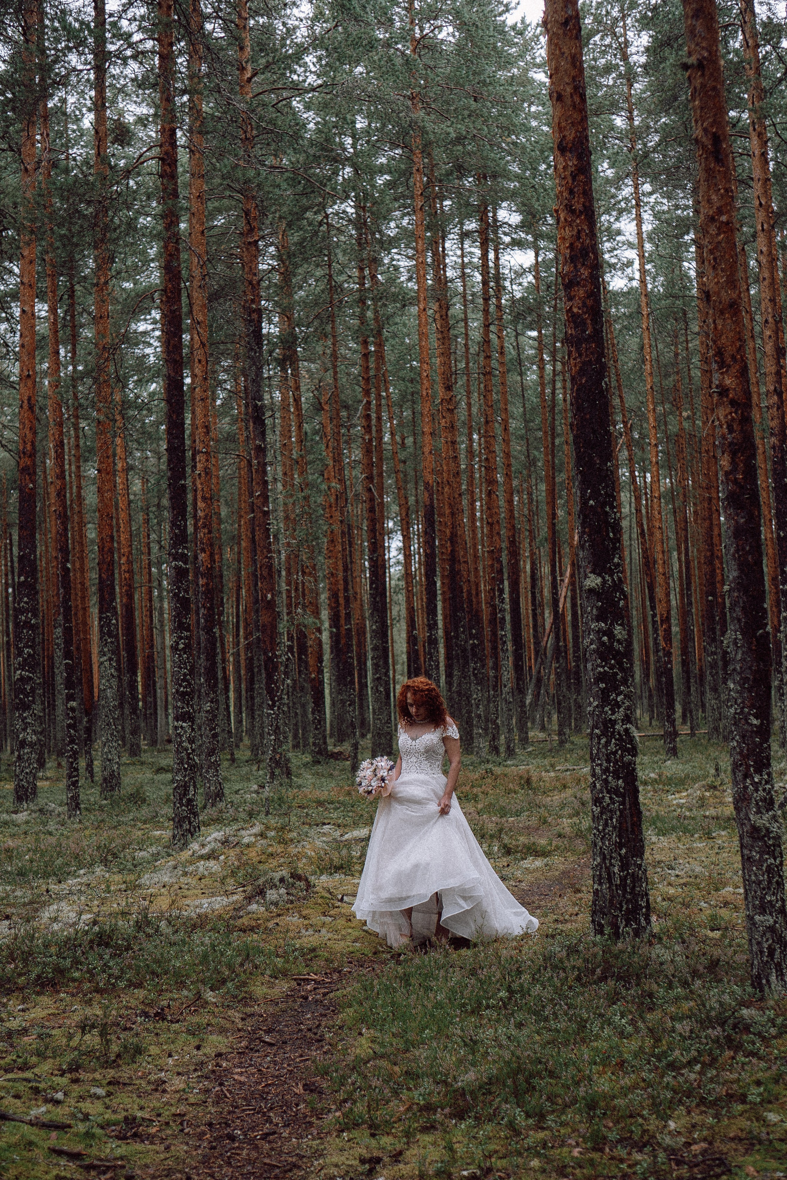 СВАДЕБНАЯ ФОТОСЕССИИЯ ПАРЫ В ГОРОДЕ ПРИОЗЕРСК В СОСНОВОМ ЛЕСУ И С ПИКАПОМ. Профессиональный фотограф, Санкт-Петербург — Виктория Богомолова