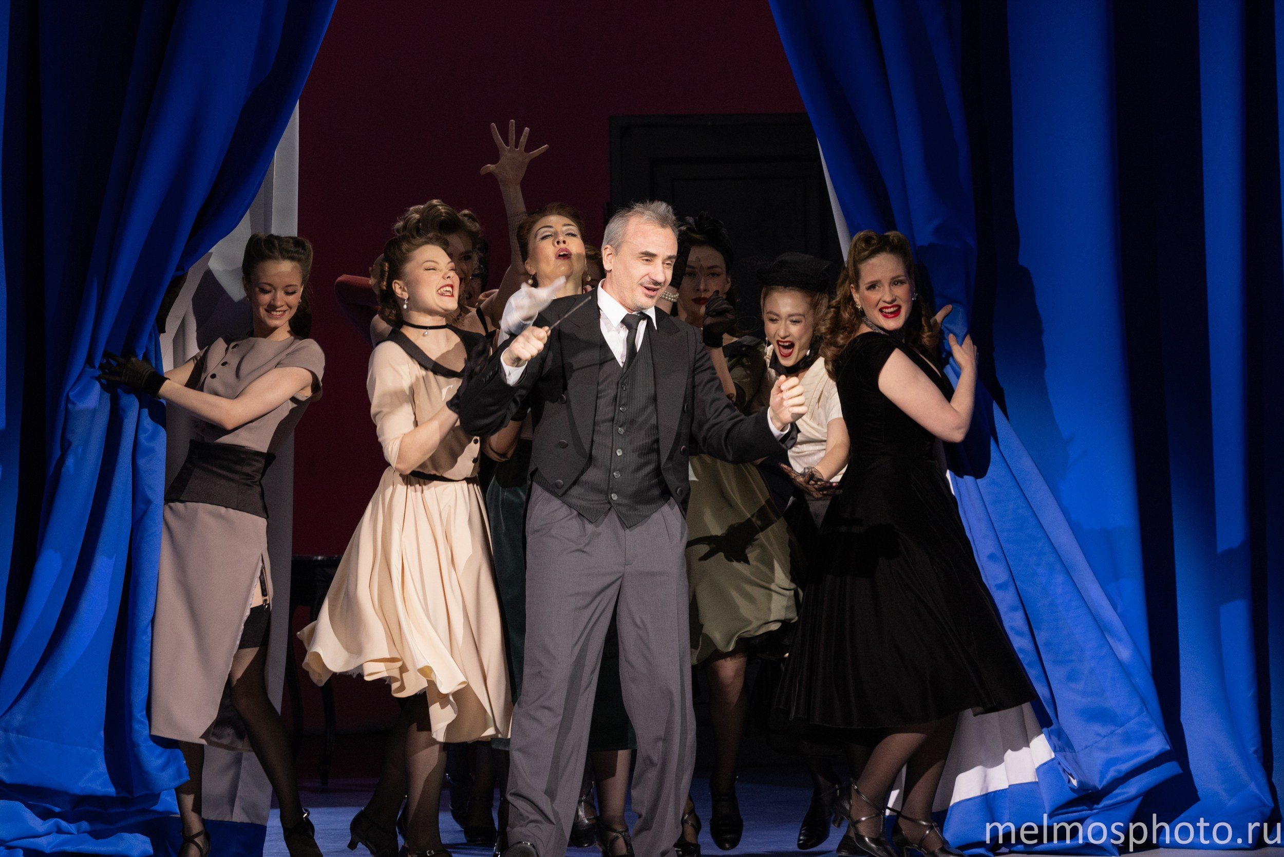 «Маленькая опера» в Малом театре. Репортажный, архитектурный, театральный и файн-арт фотограф Лена Мельникова в Москве