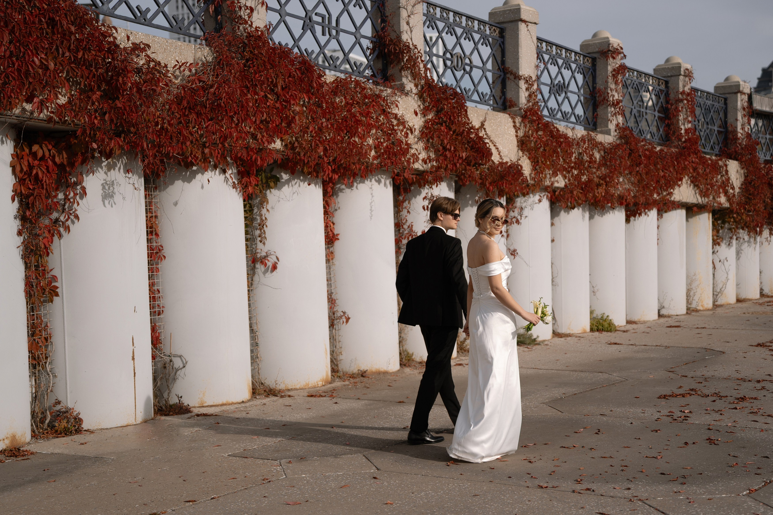Колоннада на Набережной реки Белой (ост. Монумент Дружбы). Свадебный фотограф в Уфе Лилия Сова