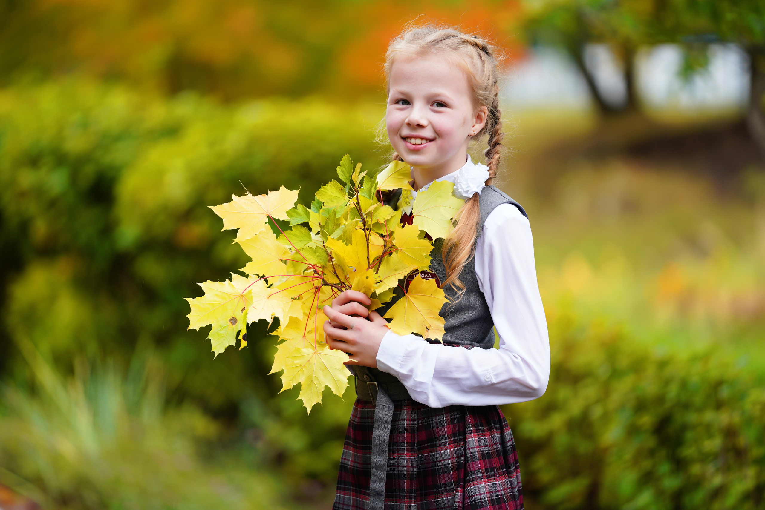 Осень 4 класс. Современные выпускные альбомы. Мы делаем не просто альбомы, а стильные фотокниги