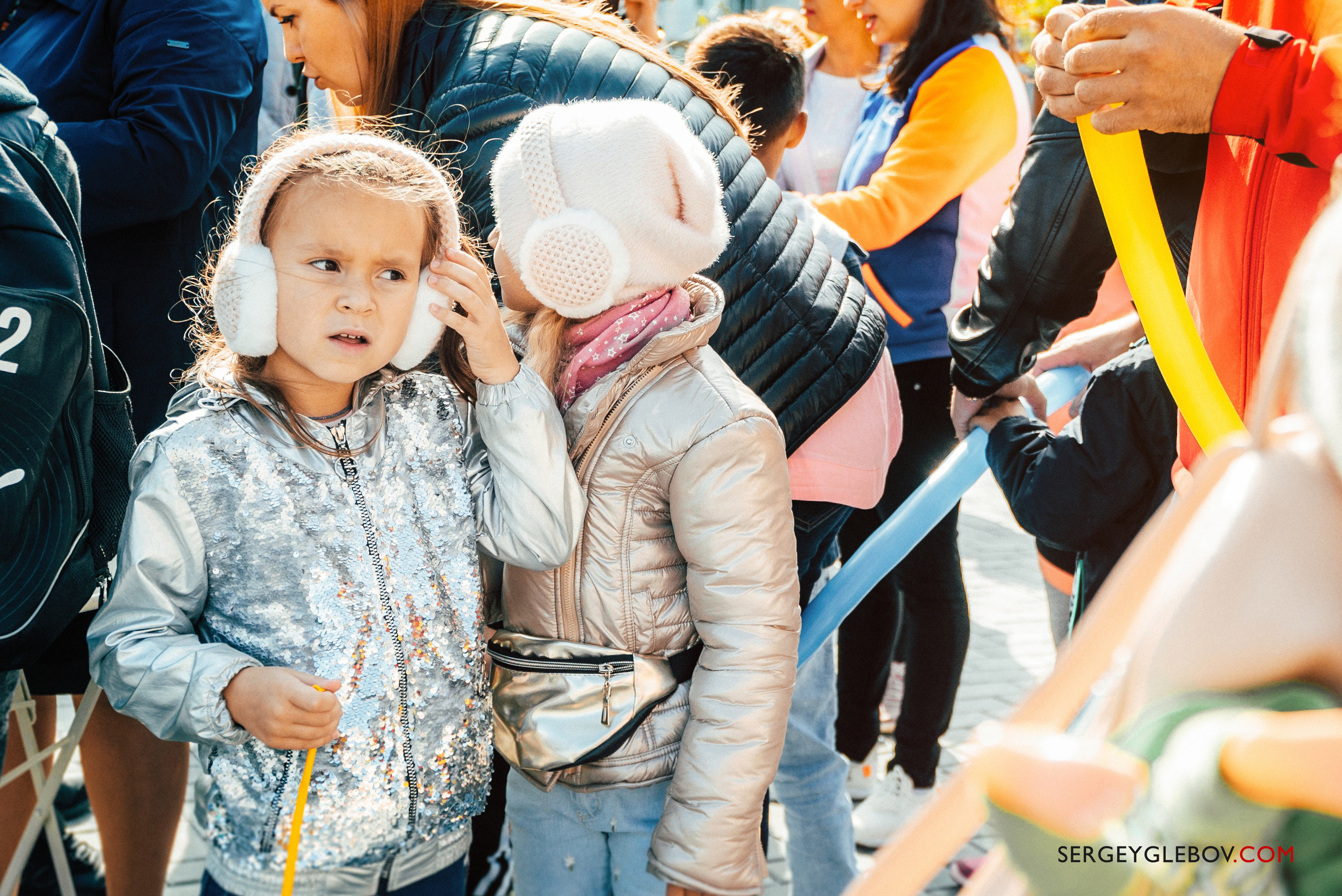 Семья во дворе, семья, Тюмень, центр семья, детские фото, фотограф, Тюмень