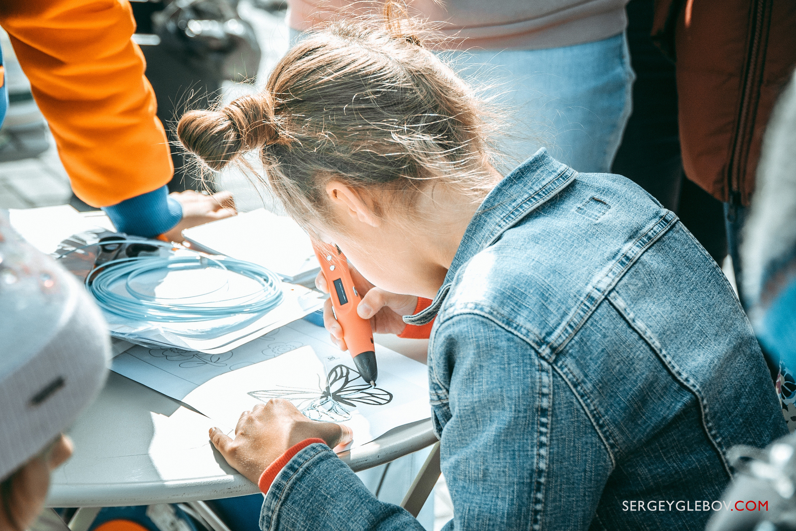 Семья во дворе, семья, Тюмень, центр семья, детские фото, фотограф, Тюмень