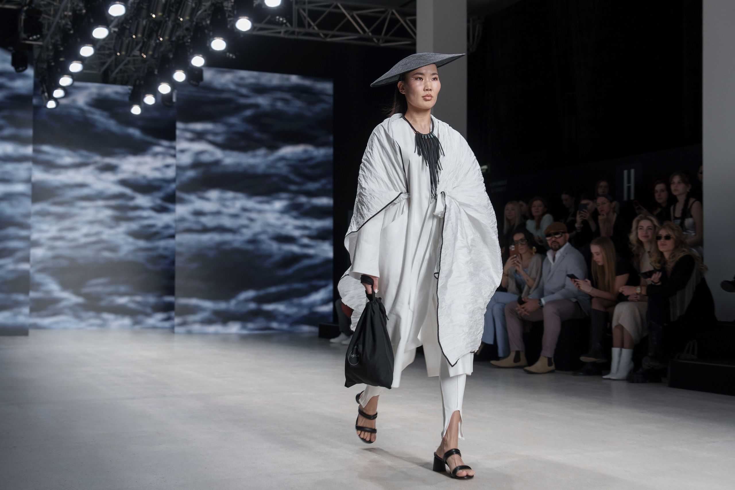 Moscow Fashion Week 2025 весна. Фотограф Николай Прокофьев модельные тесты в Москве