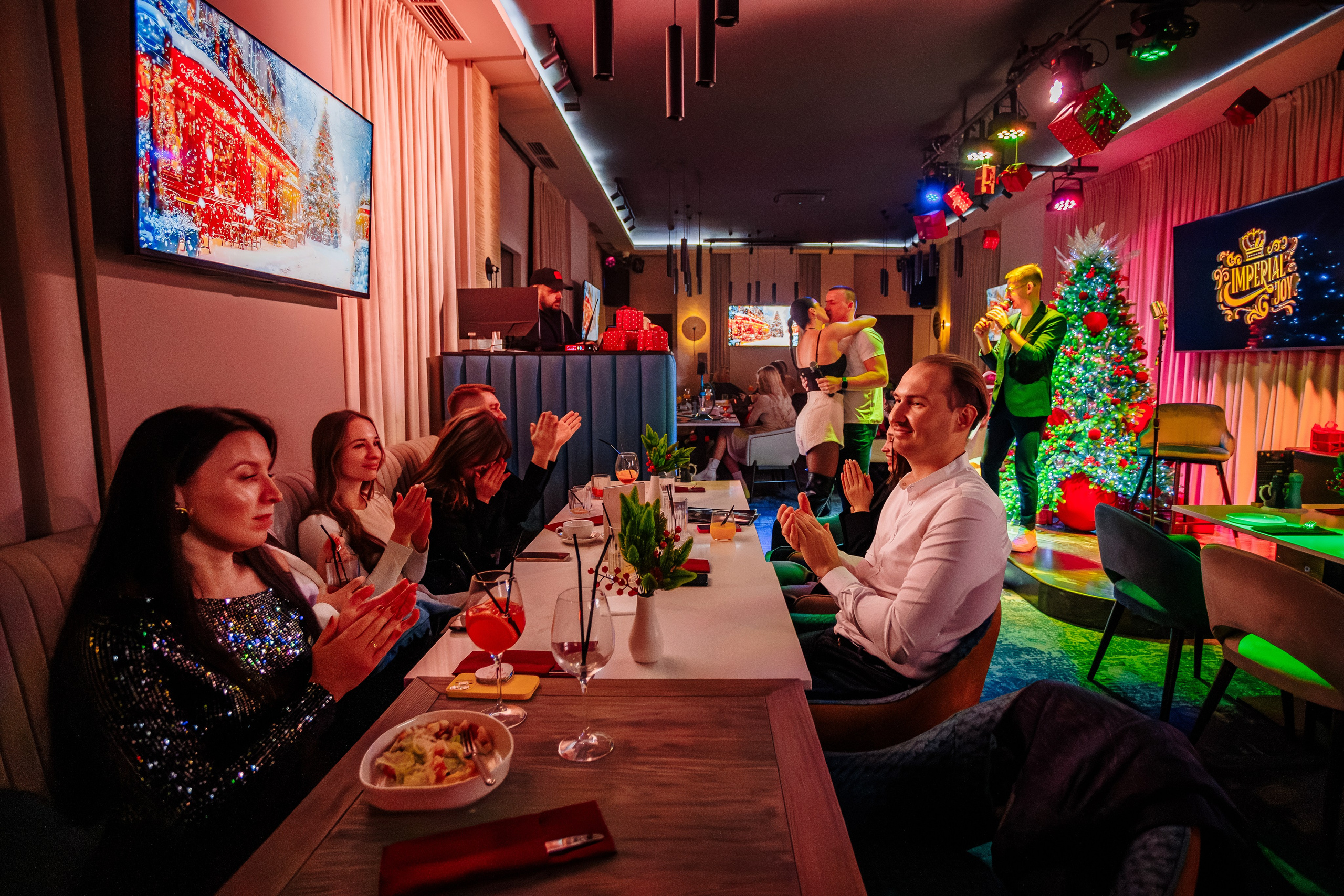 Вечеринка в караоке клубе «IMPERIAL JOY"_Ялта_27.12.2025. Аминов Руслан | Фотограф