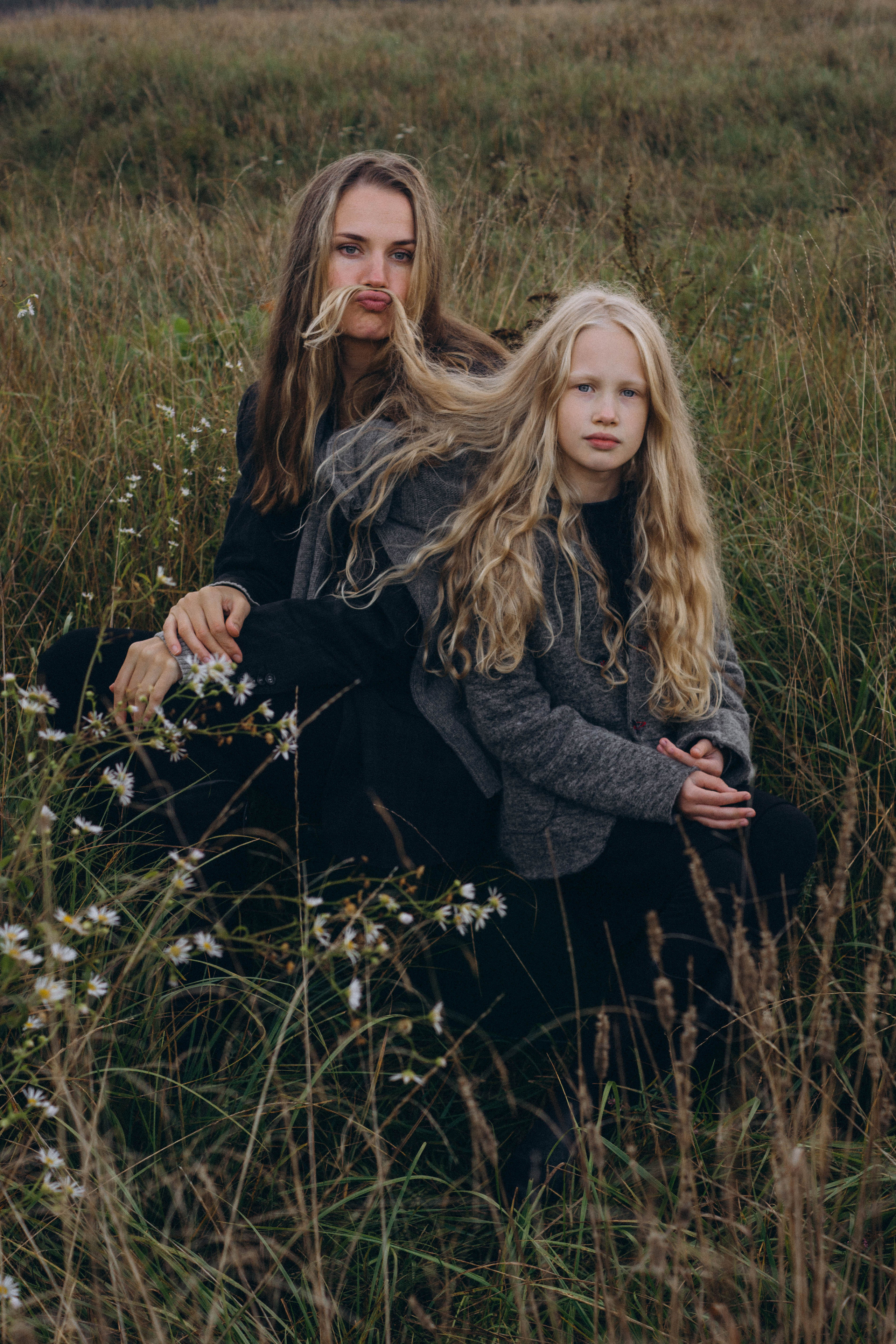 Фотосессия на природе Маша и Лиля. Семейный фотограф в Москве Анастасия Скоголева