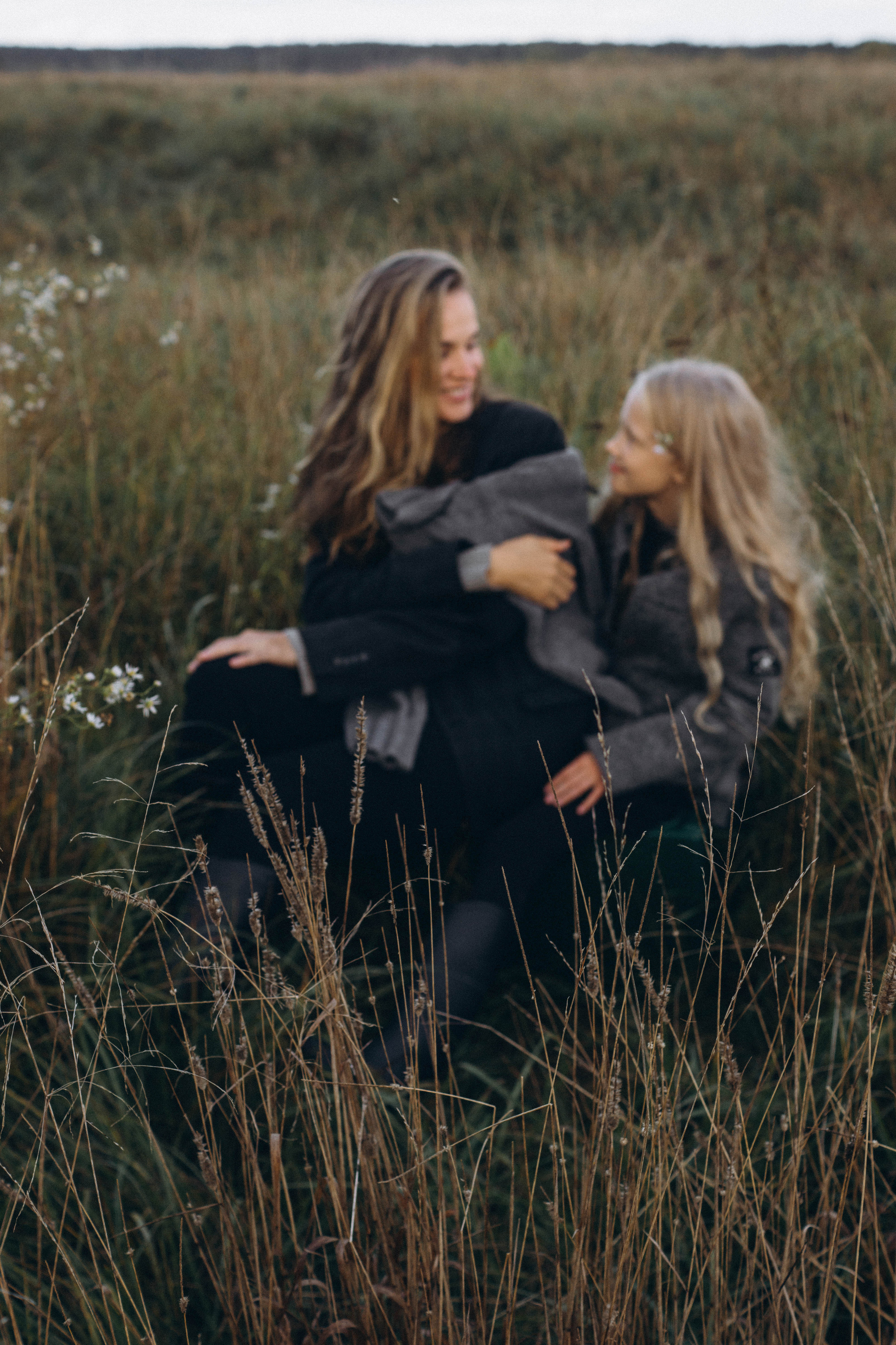 Фотосессия на природе Маша и Лиля. Семейный фотограф в Москве Анастасия Скоголева