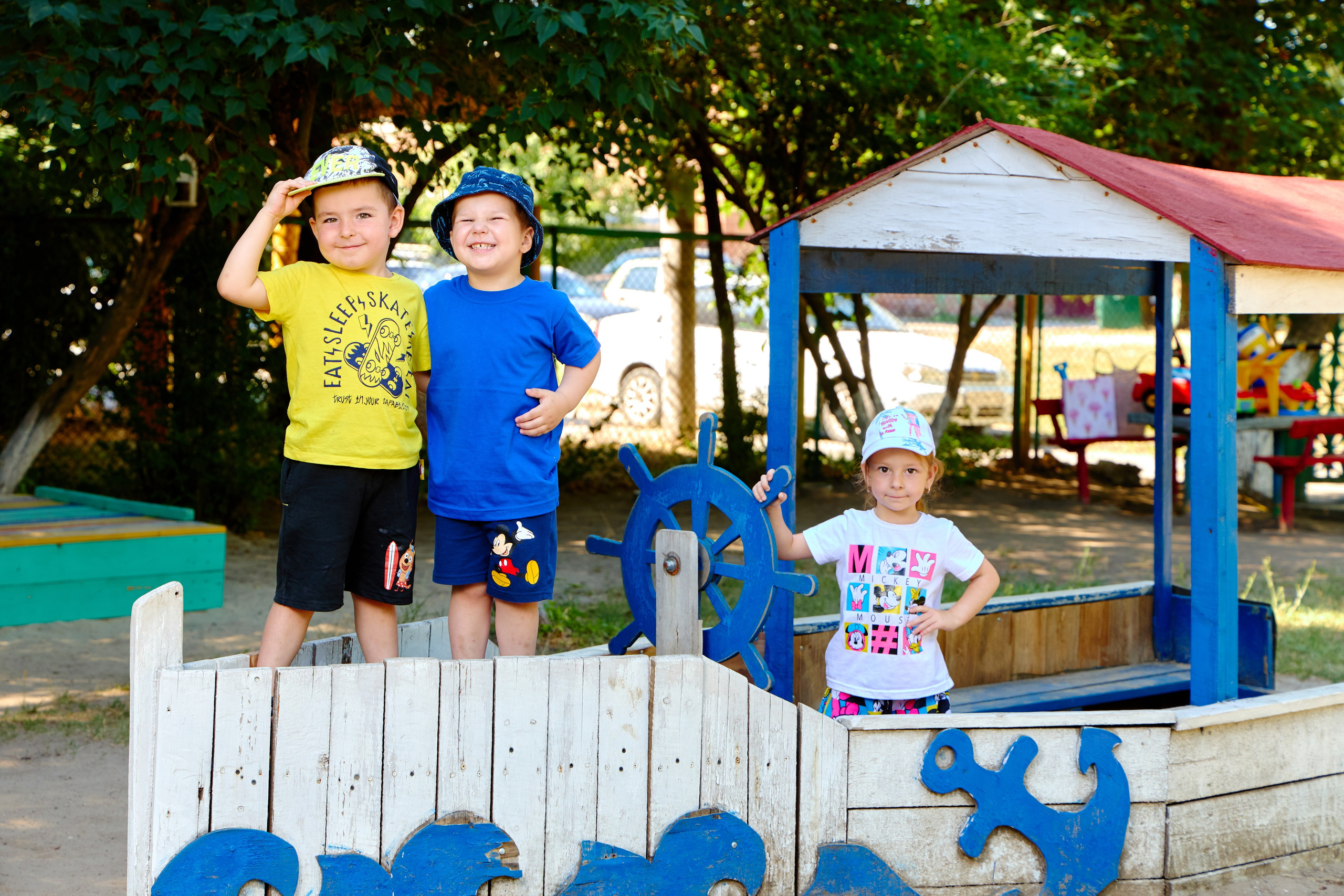 Пример летней съёмки в детском саду № 92 младшая группа Ромашки. Фотограф Выпускные альбомы Таганрог Сергей Коробченко