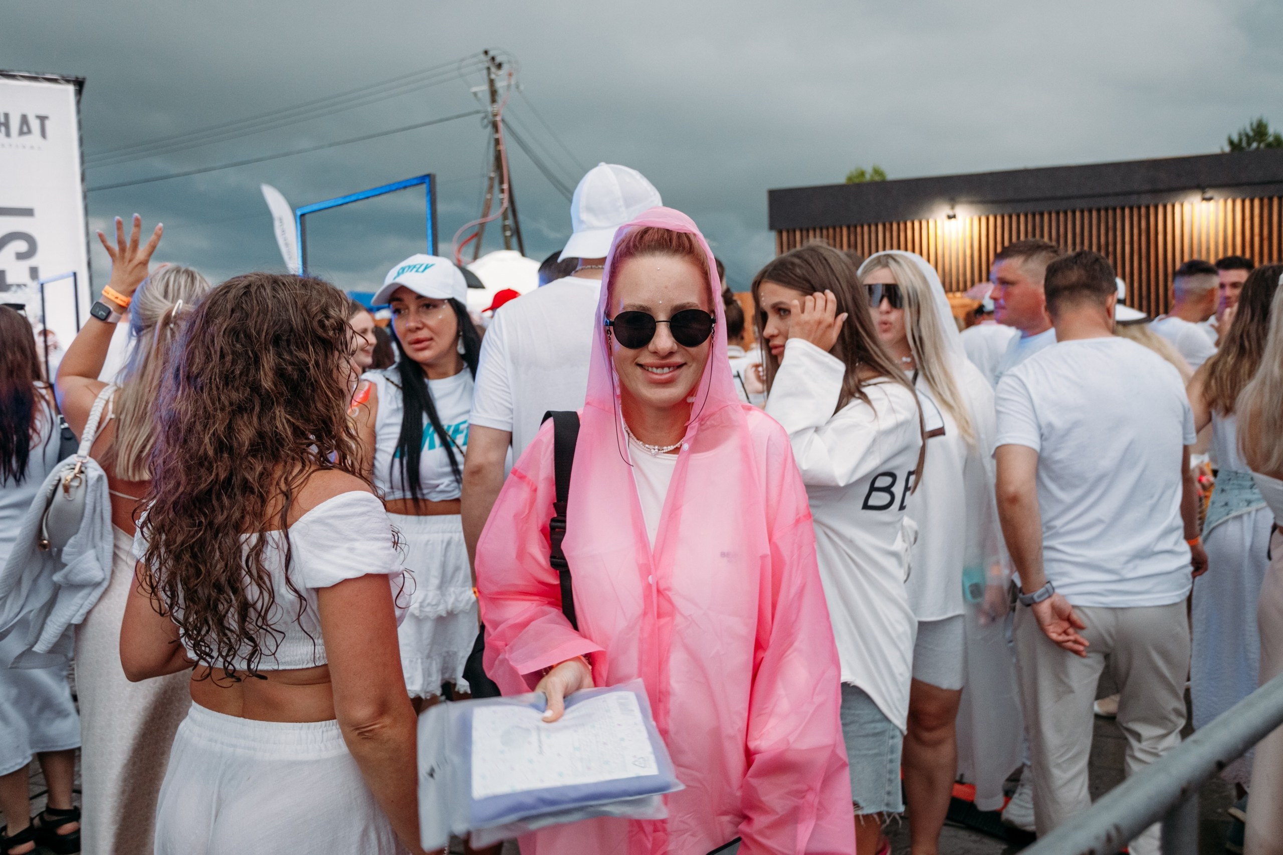White Party @ Бархат парк. Репортажный фотограф Максим Полянский. Москва, Санкт-Петербург, Красноярск