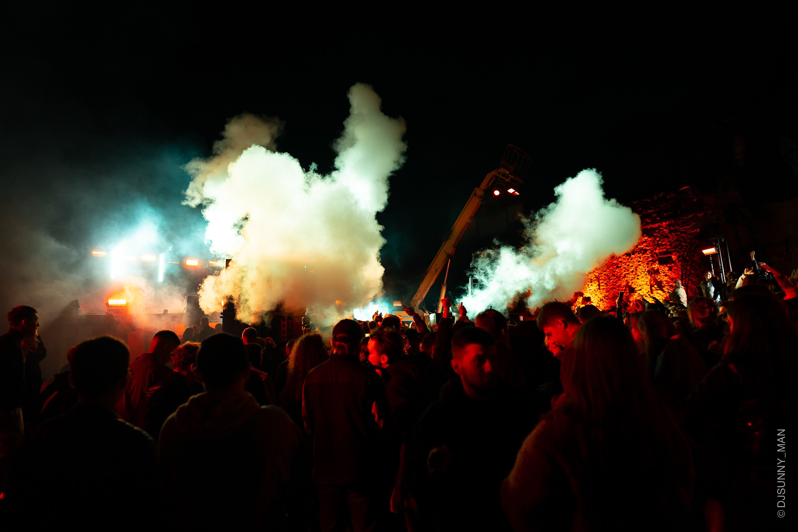 Metro Gorkovskaya. Sunnyman