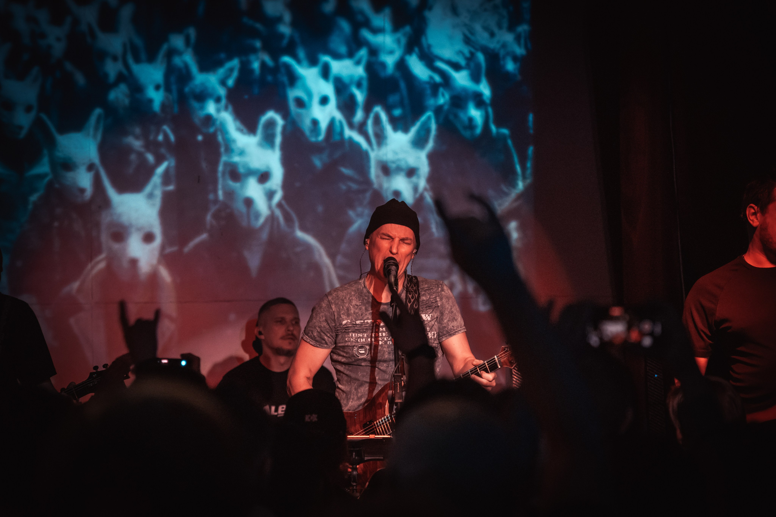 Черный обелиск. Красноярск, 08.04.2025, Эрмитаж. Фотограф Регина Крикунова г. Красноярск