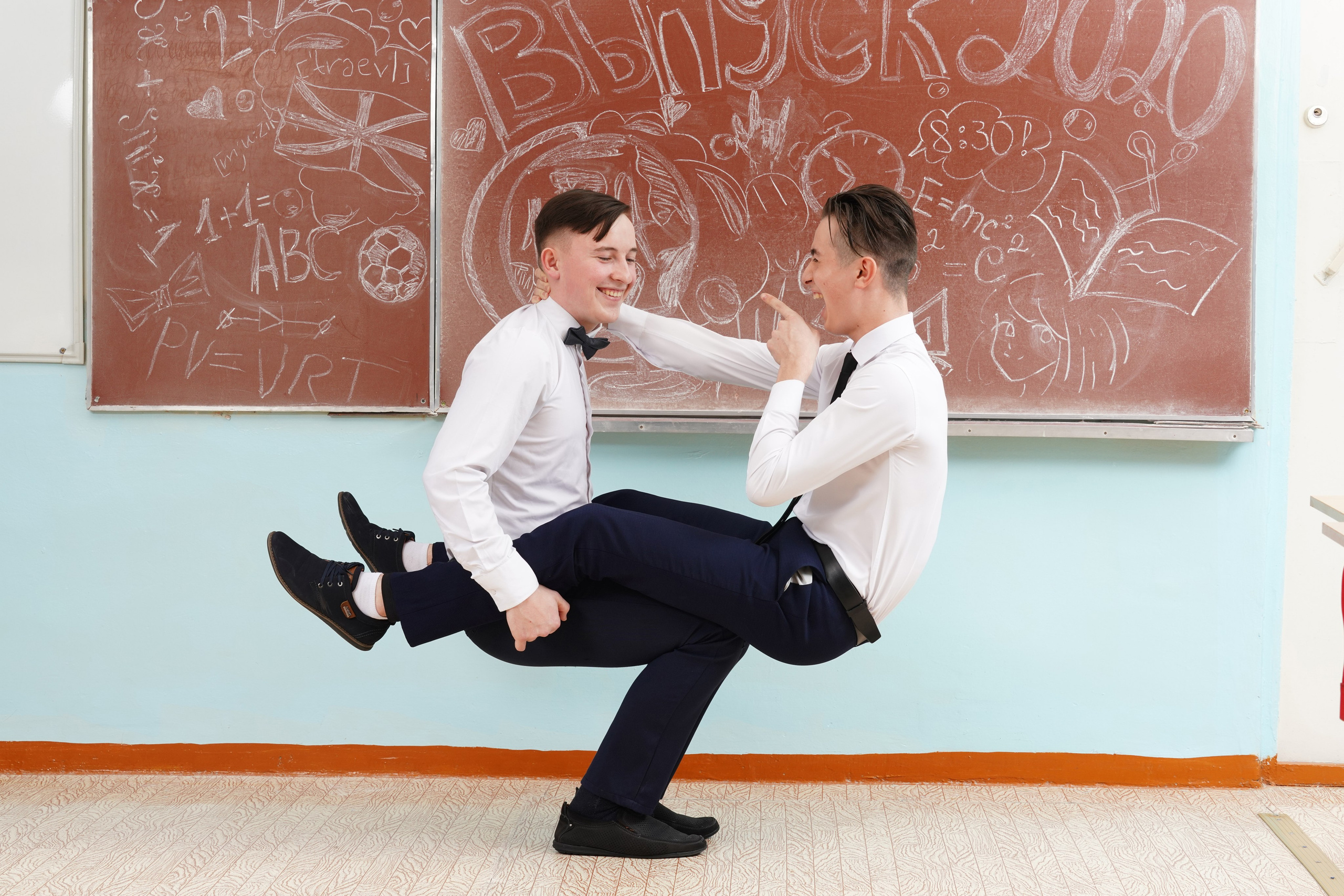 Современные выпускные альбомы. Мы делаем не просто альбомы, а стильные фотокниги