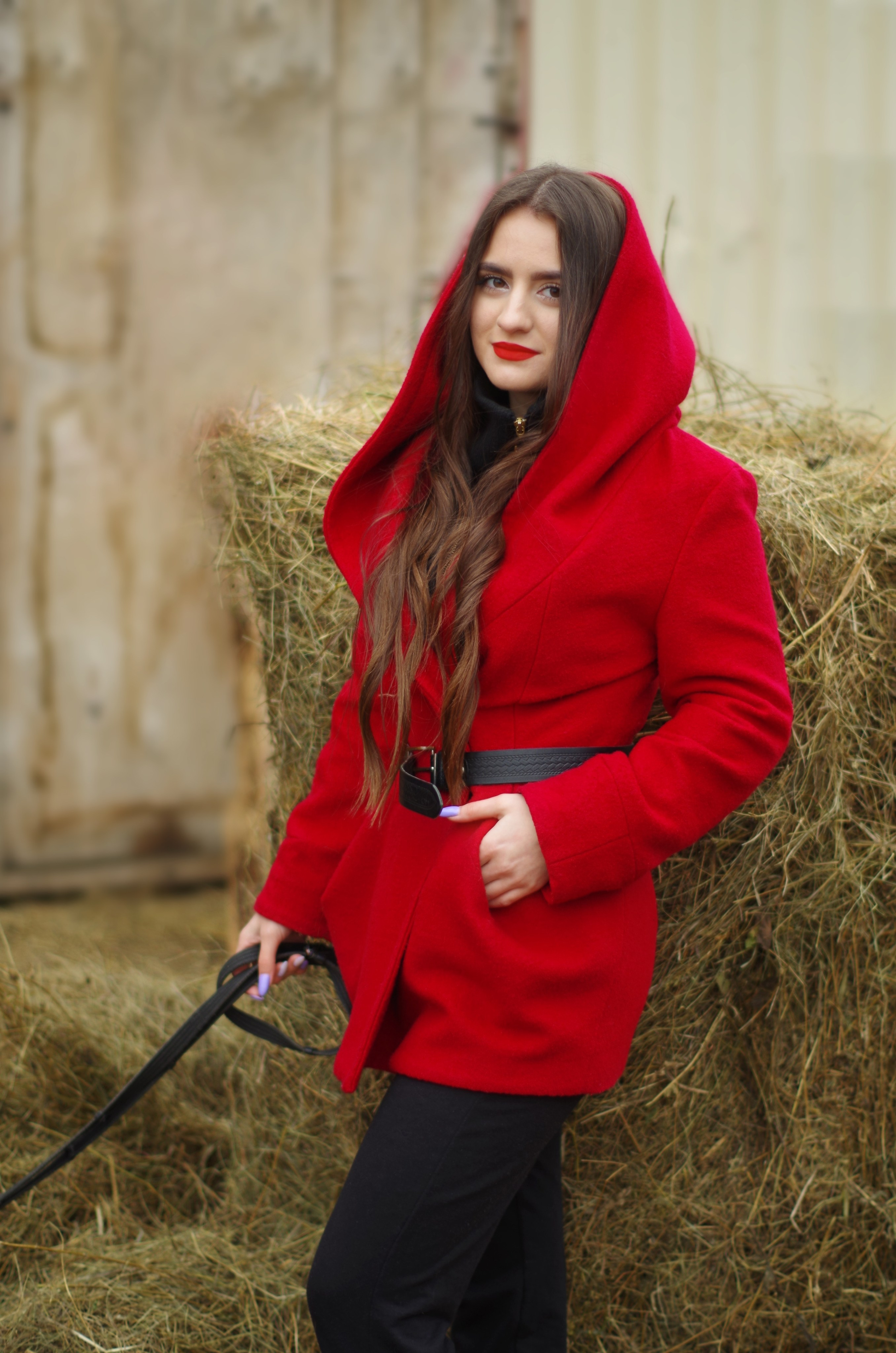 Женский портрет: classic. Фотограф Марина Доглядная Челябинск фотосессии с лошадьми, мотоциклами