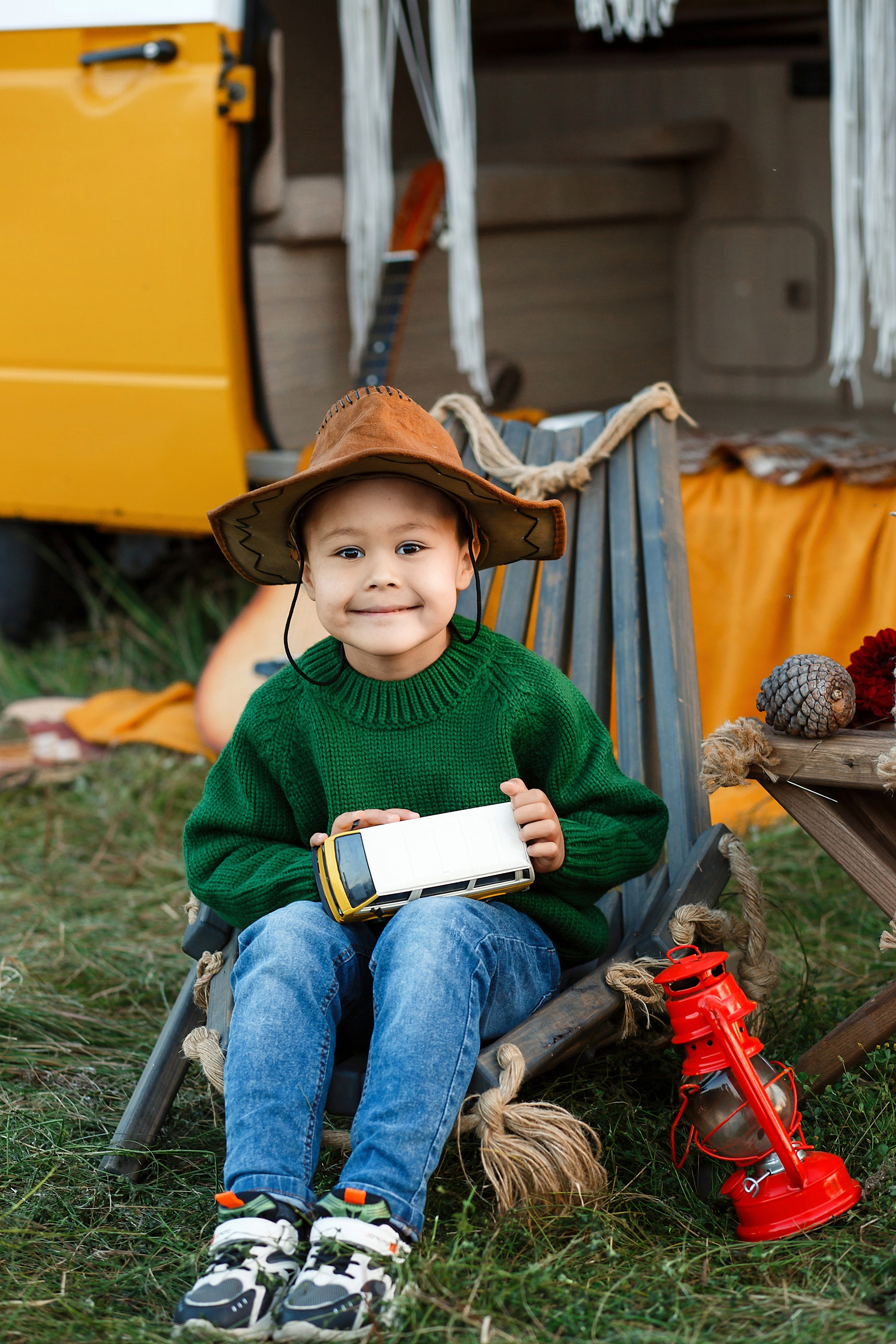 Желтый фургон. Семейный и детский фотограф в Стерлитамаке Разина Рахмангулова