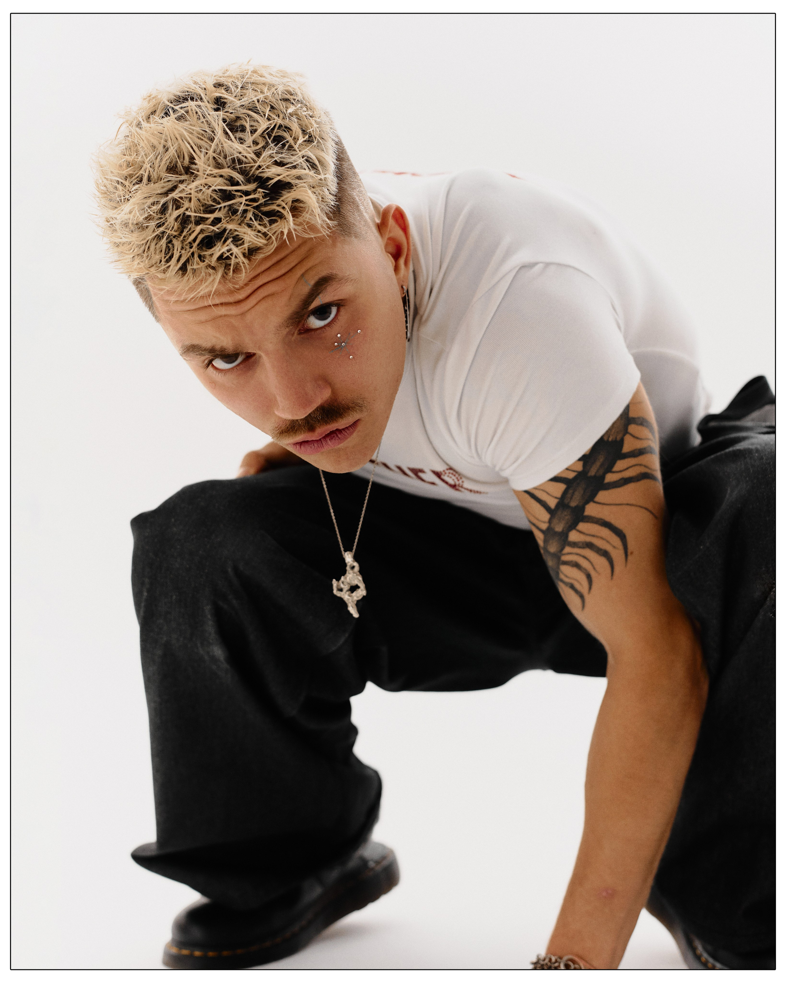 Vanya. Влада Зюзина — adalwzet posmotri — коммерческий фотограф в Москве — портретный фотограф, фотограф для брендов