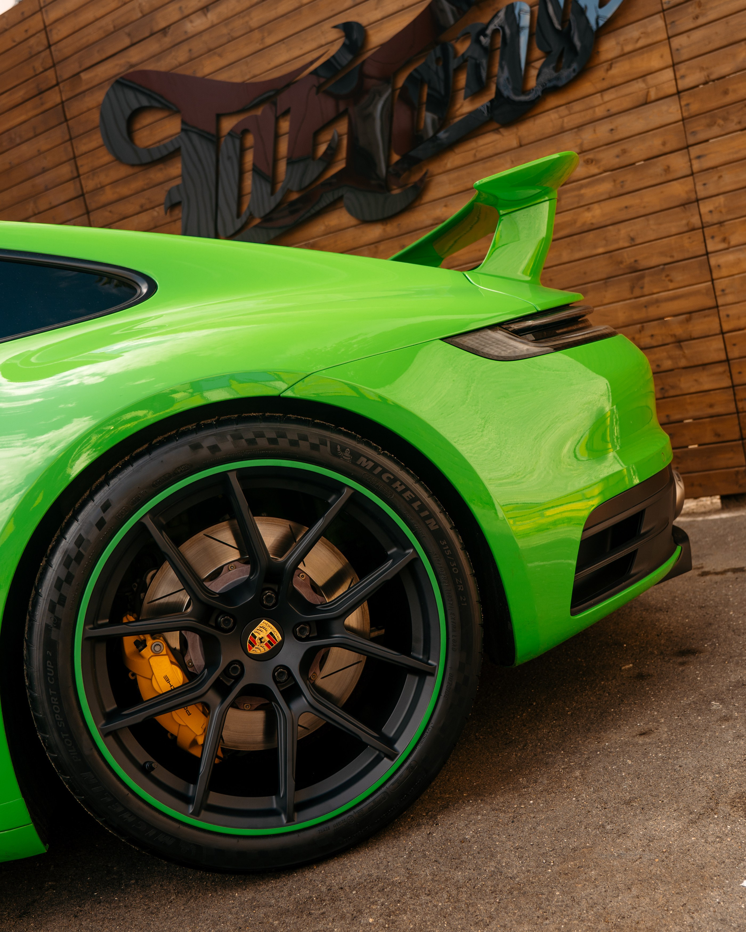 Porsche 911 замена дисков после перегрева и замена колодок. DeLorein