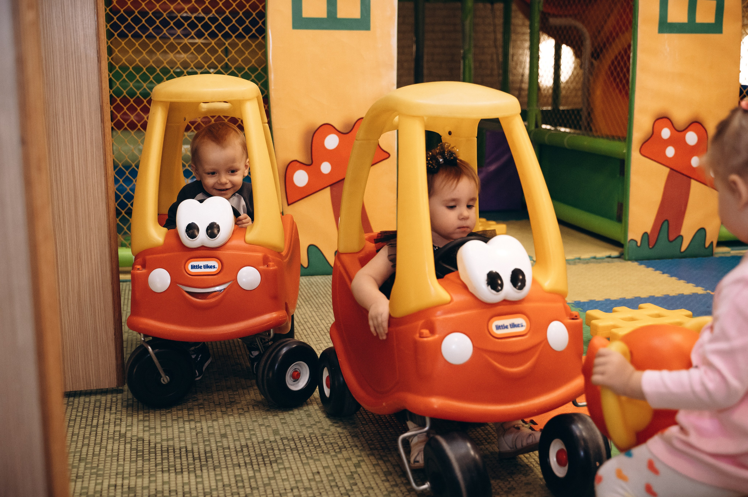 Анечке 2 года (MIA FAMILIA семейное кафе). Семейный фотограф в Минске Дарья Дреко