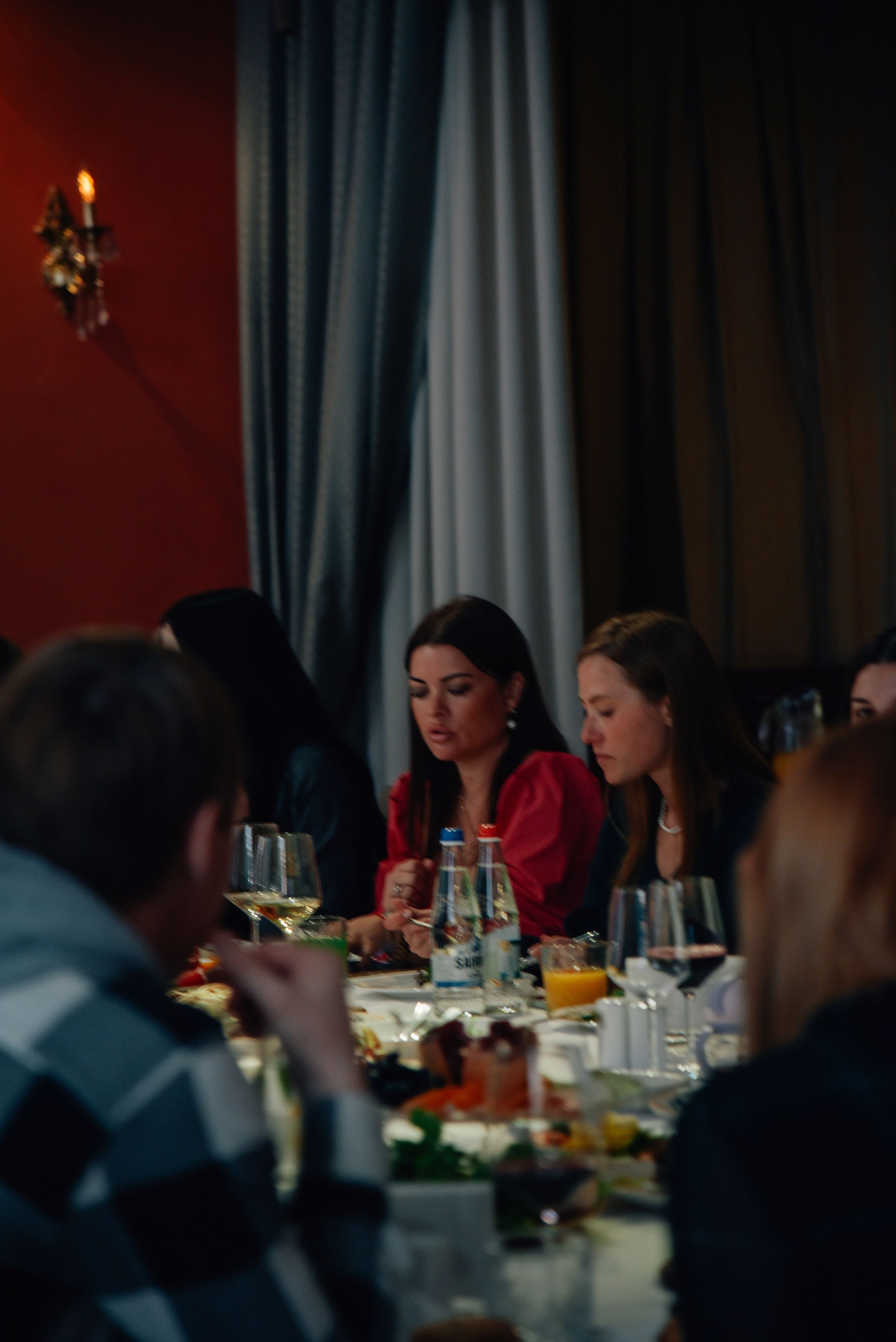 Венчание Храм Живоначальной Троицы на Воробьёвых горах. Фотограф Лола Волна, город Москва