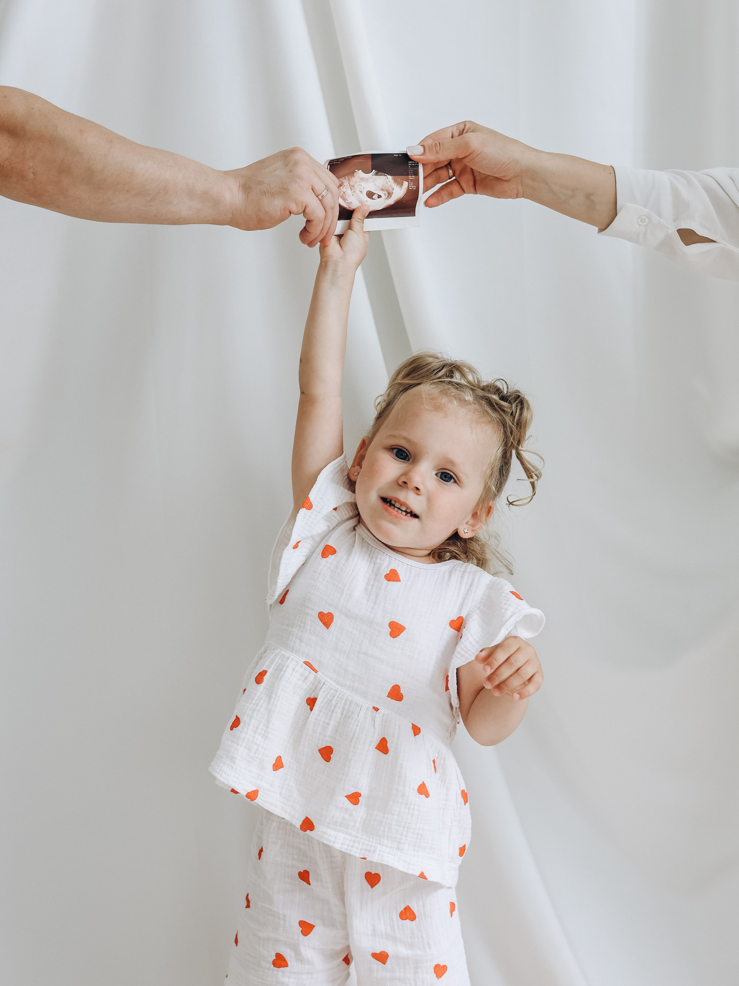 Семейная фотосессия, фотосессия беременности, фотостудия Вилла Нина, Villa Nina г. Екатеринбург. Семейный и детский фотограф в  г. Екатеринбурге Холодова Юлия