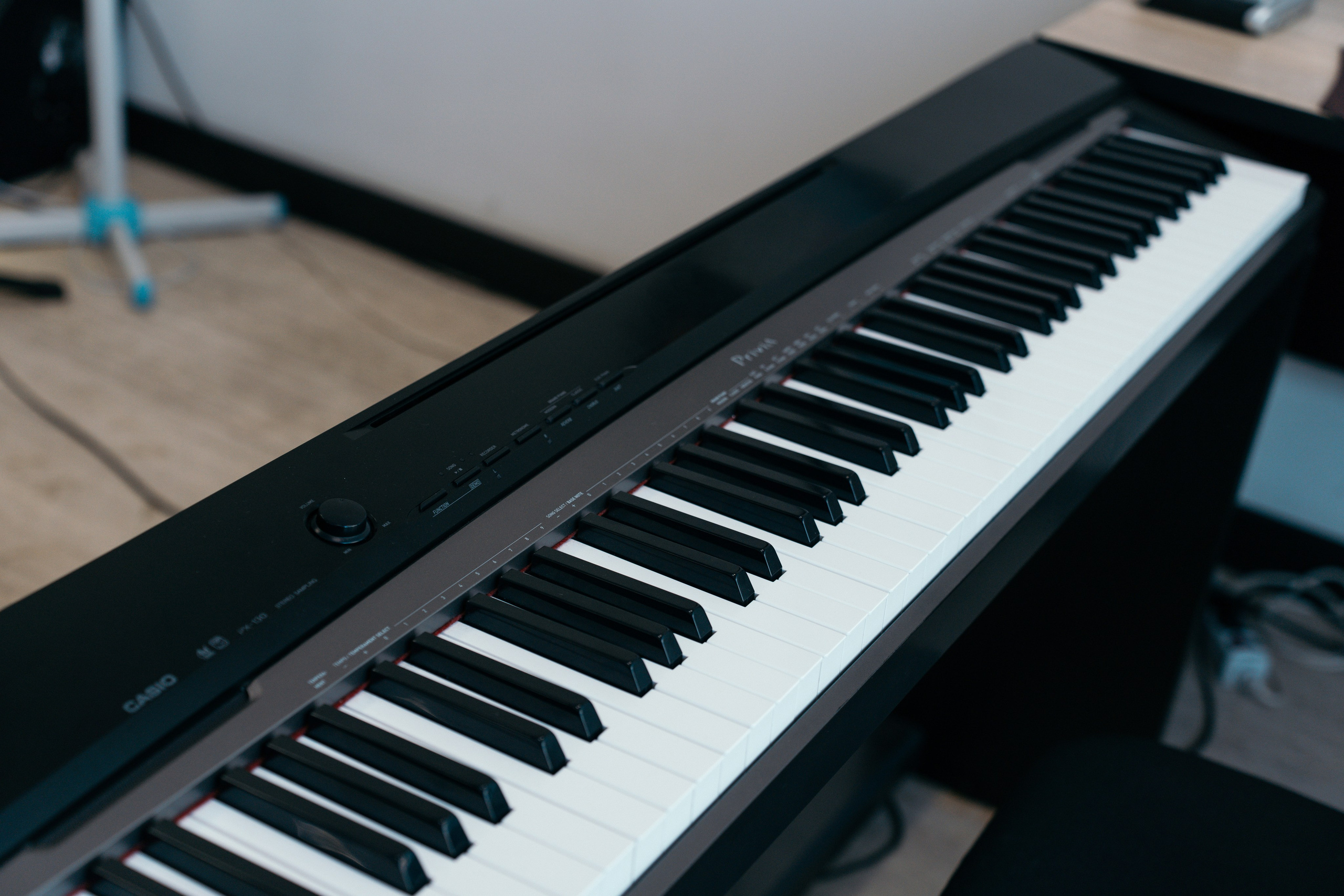 Hi Music. Я занимаюсь событийной, свадебной, товарной, студийной… фотографией