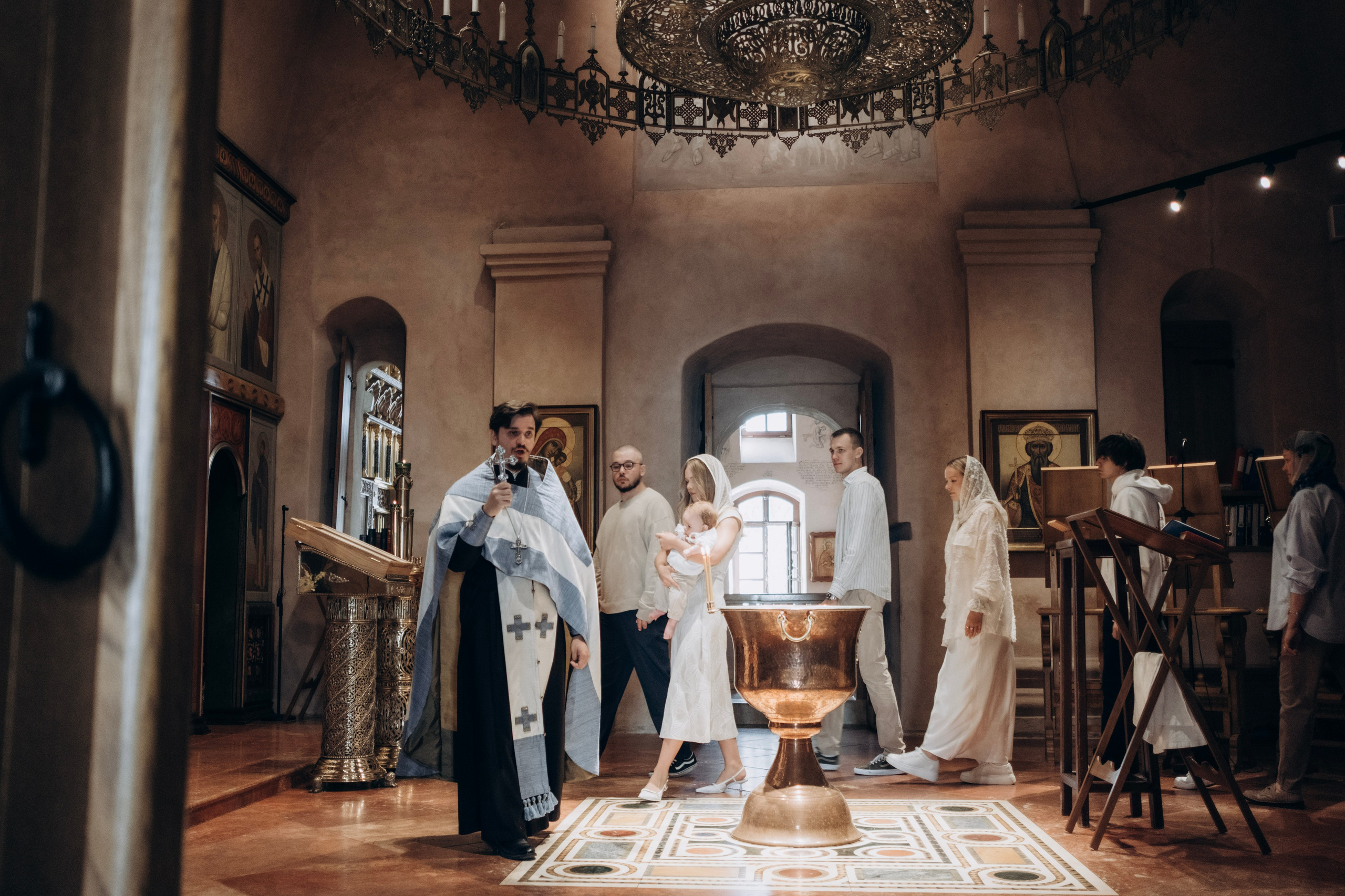 Таинство крещения Макария. Главная