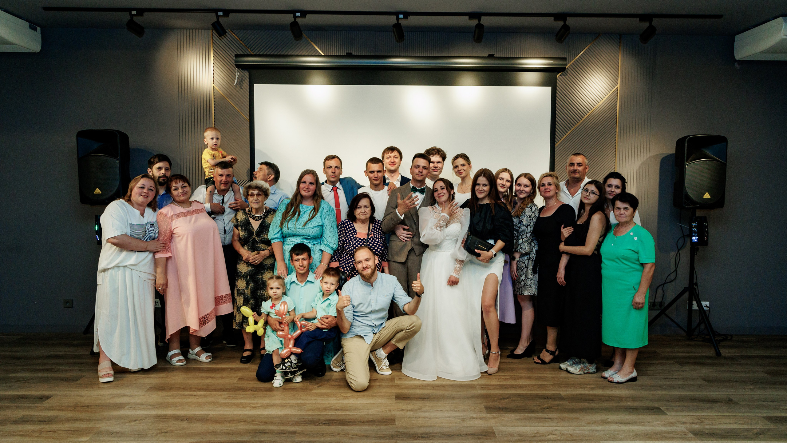 Захар и Ирина. Свадебный и семейный фотограф в г. Волхов Алексей Кочерыжкин