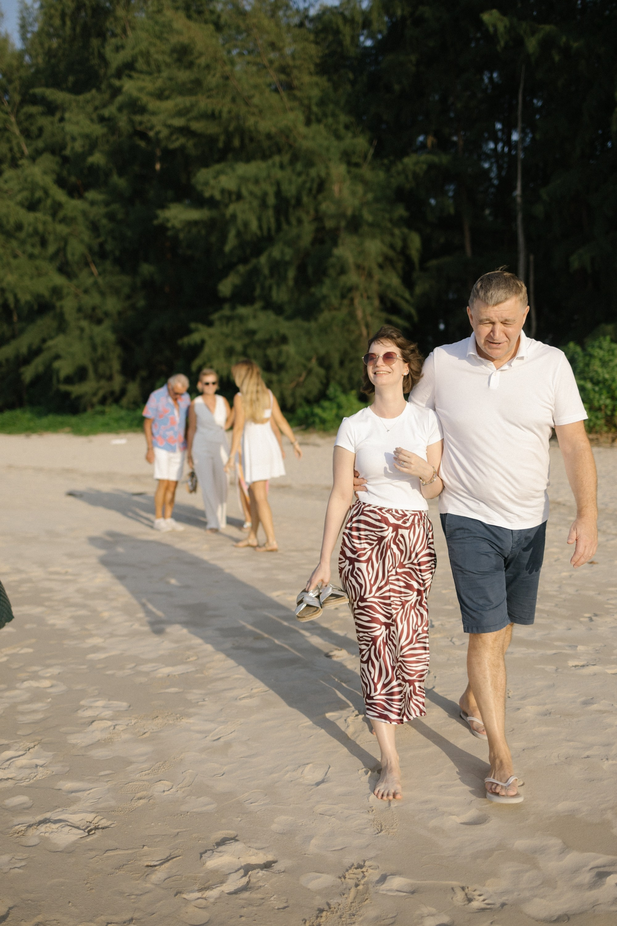 Family photoshoot in Phuket, Thailand. Fedor Lemeshko — Destination Wedding and Family Lifestyle photographer