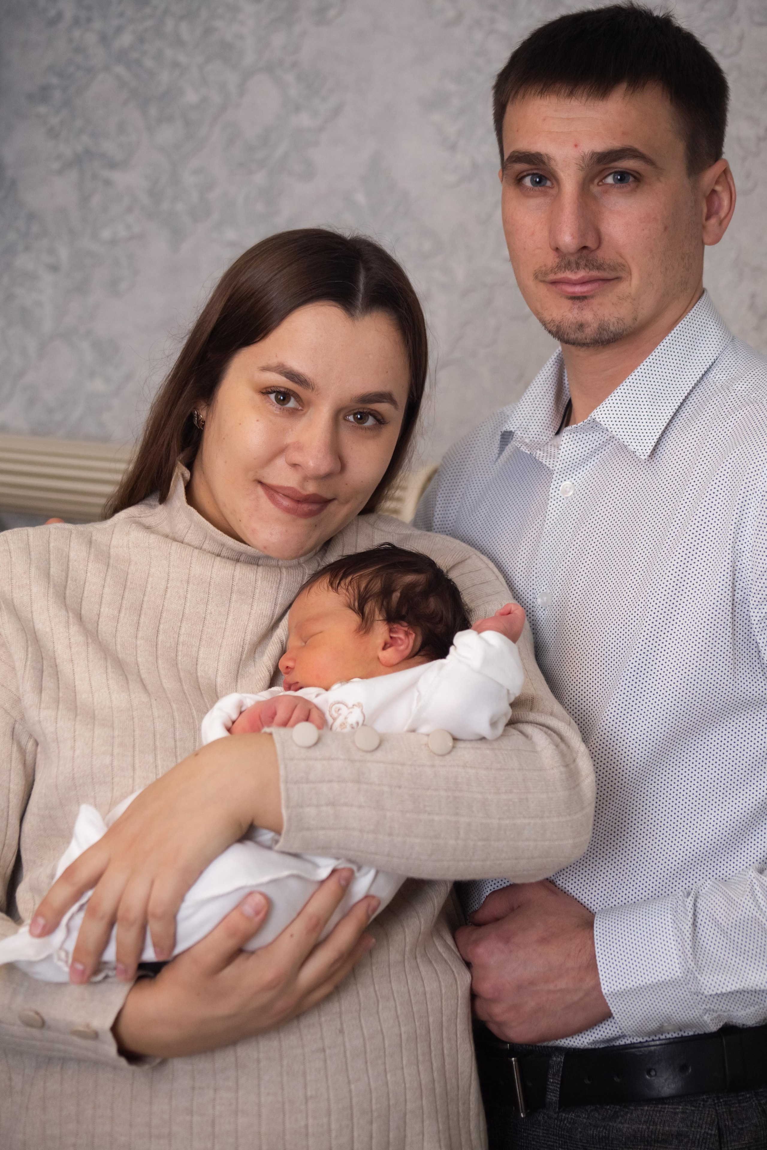 Домашняя фотосеессия после выписки из роддома. Фотограф Ставрополь Пятигорск Елизавета Дарина