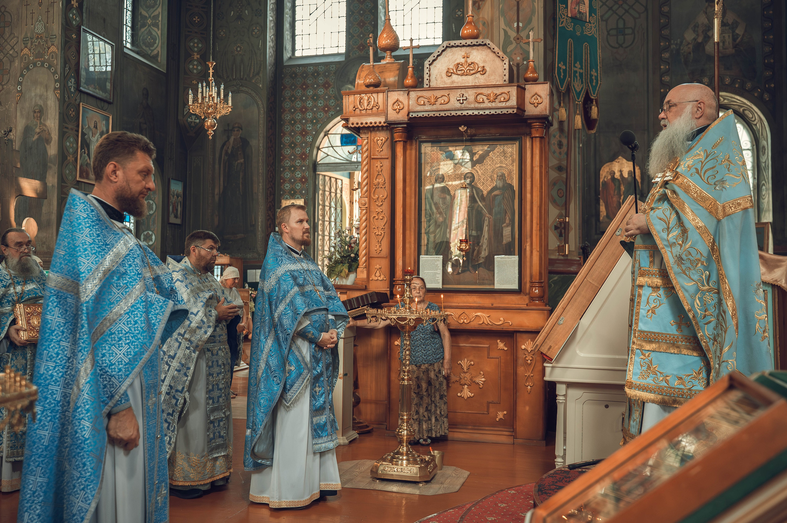 День празднования иконы Божией Матери, именуемой «Троеручица». ФОТОГРАФ НА ТАИНСТВА ВИКТОРИЯ БЕРЕЖНАЯ