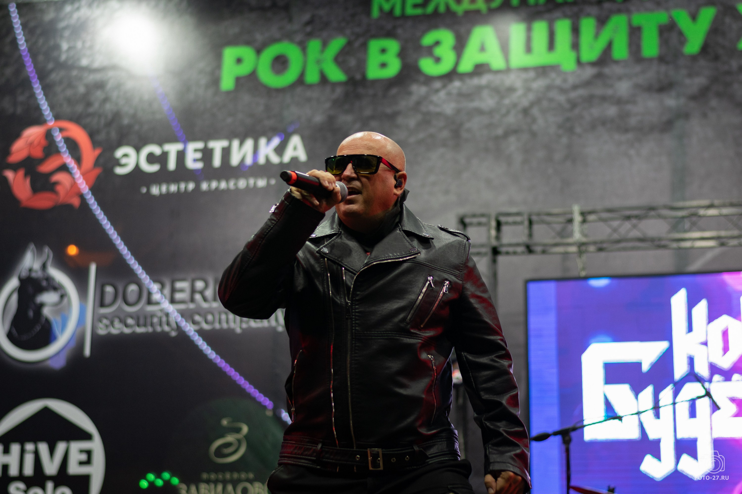 Антон Курдюмов фотограф в Хабаровске Рина Курдюмова фото27 foto27 Антон Дорофеев репортажный репортаж документалист Тони и Рина фотосоздатели Международный фестиваль Рок в защиту животных Хабаровск
