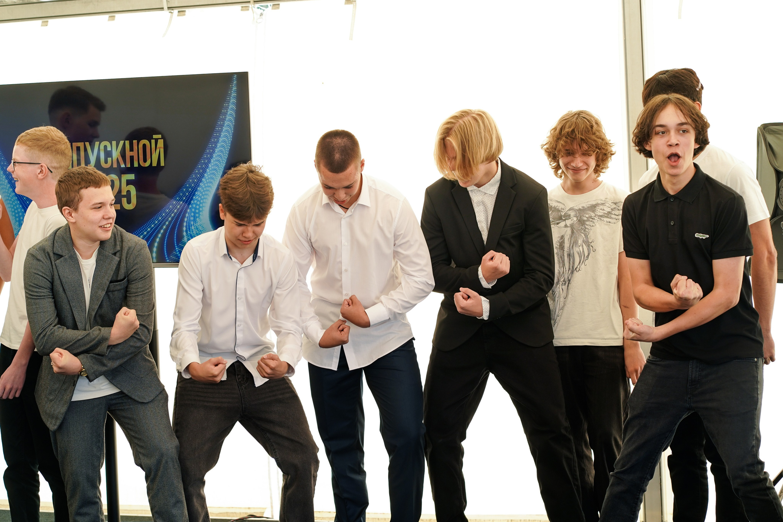 Выпускной 9 класса школа 19 в Коматек. Семейный и портретный фотограф в Екатеринбурге Анна Лобанова