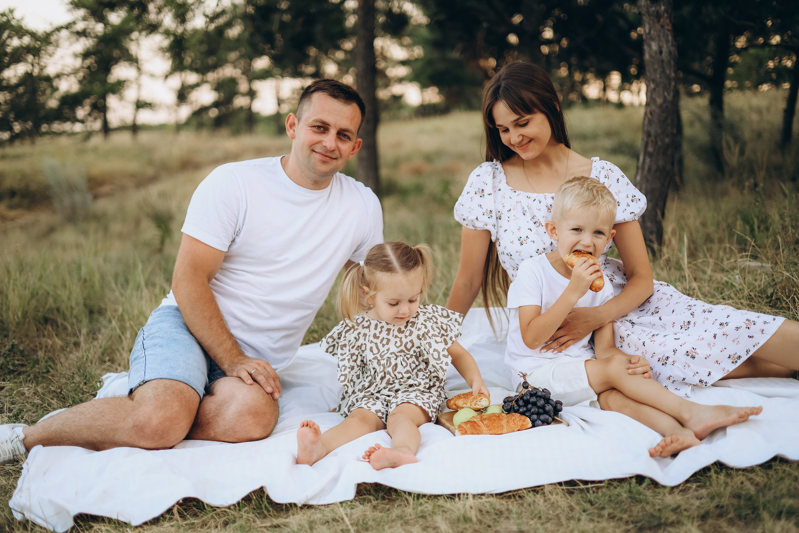 Сергей, Вика, Артем и Алина. Фотограф Алевтина Матешук