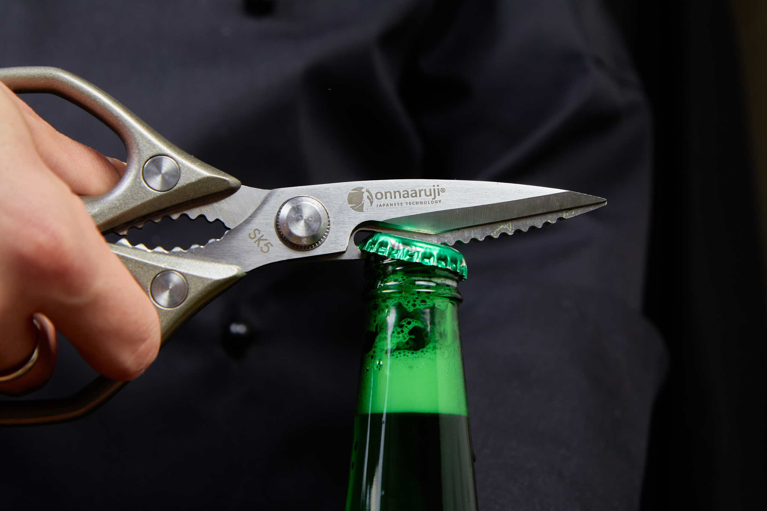 Съёмка ножниц с открывашкой