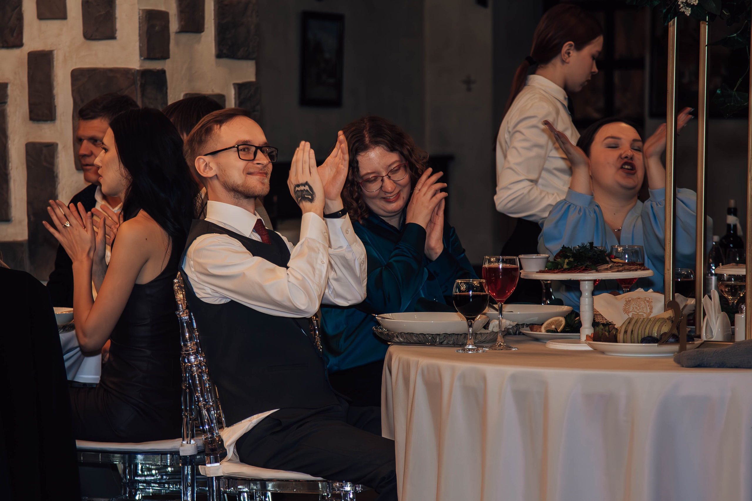 Свадебный банкет. Семейный и художественный фотограф в Тюмени Юлия Логинова