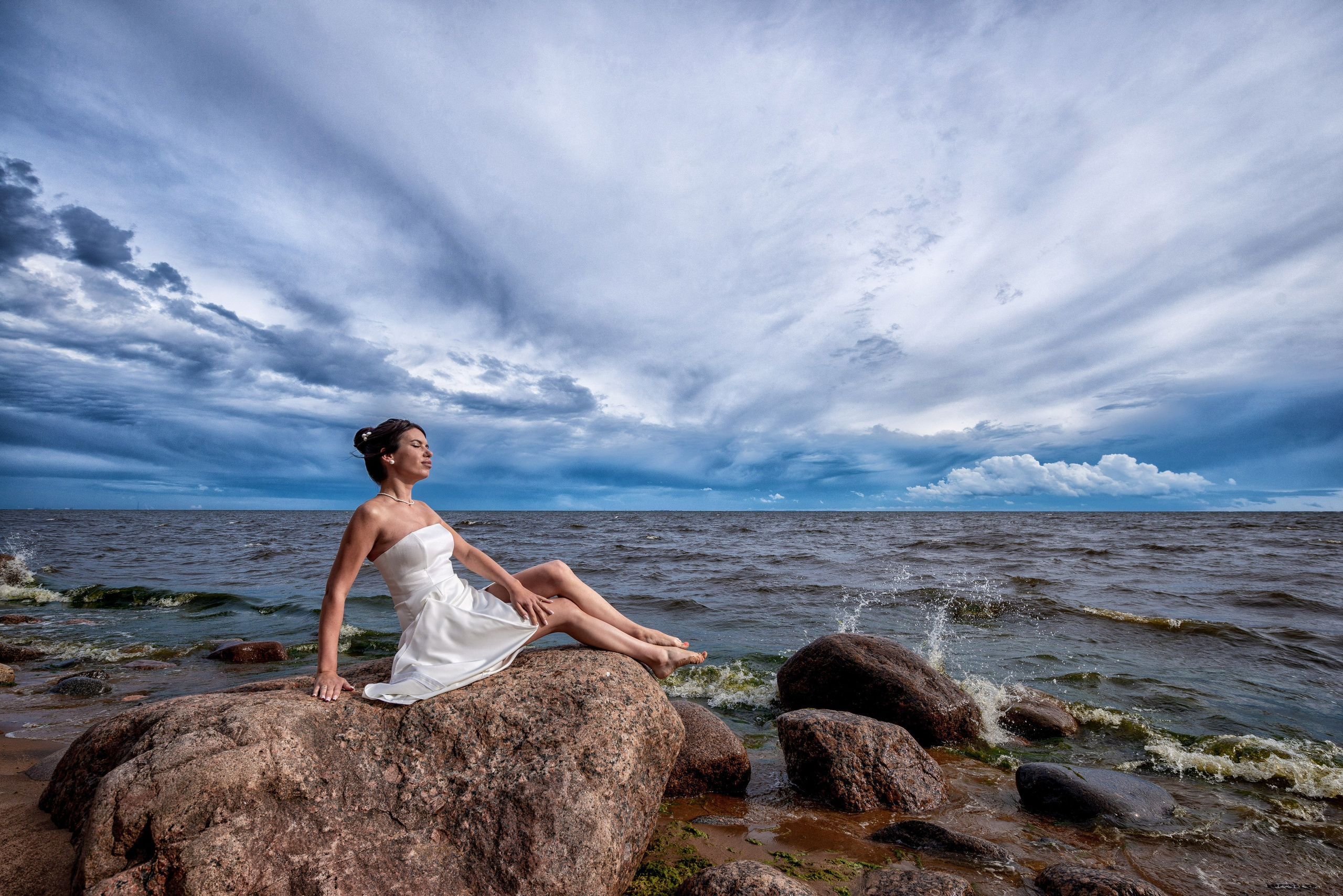 Евгений и Александра (фотосессия под дождём на Исаакиевской площади, свадебная прогулка на Финском заливе). Портретный, семейный и свадебный фотограф в Санкт-Петербурге и в Пушкине Ширяев Денис
