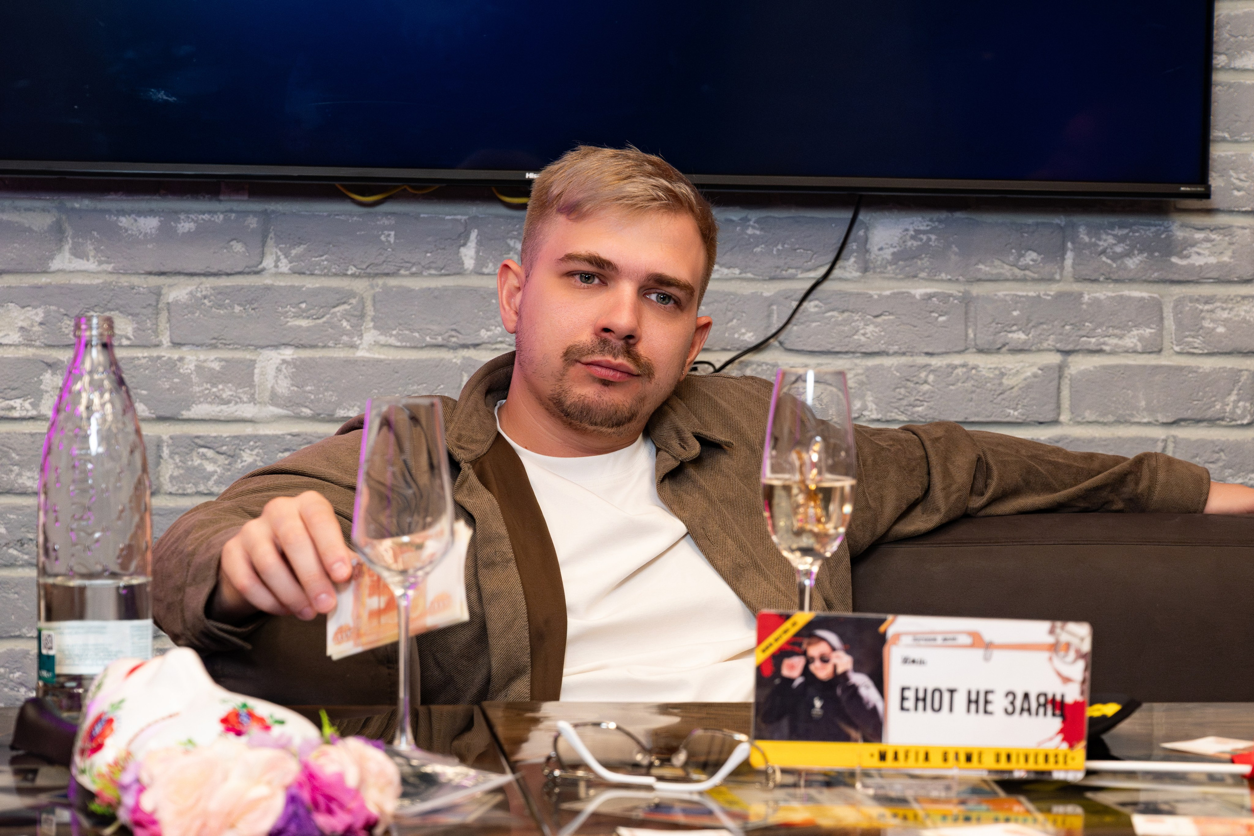 Репортаж на турнире по игре Мафия в «Мятном еноте». Фотограф мероприятий в Москве