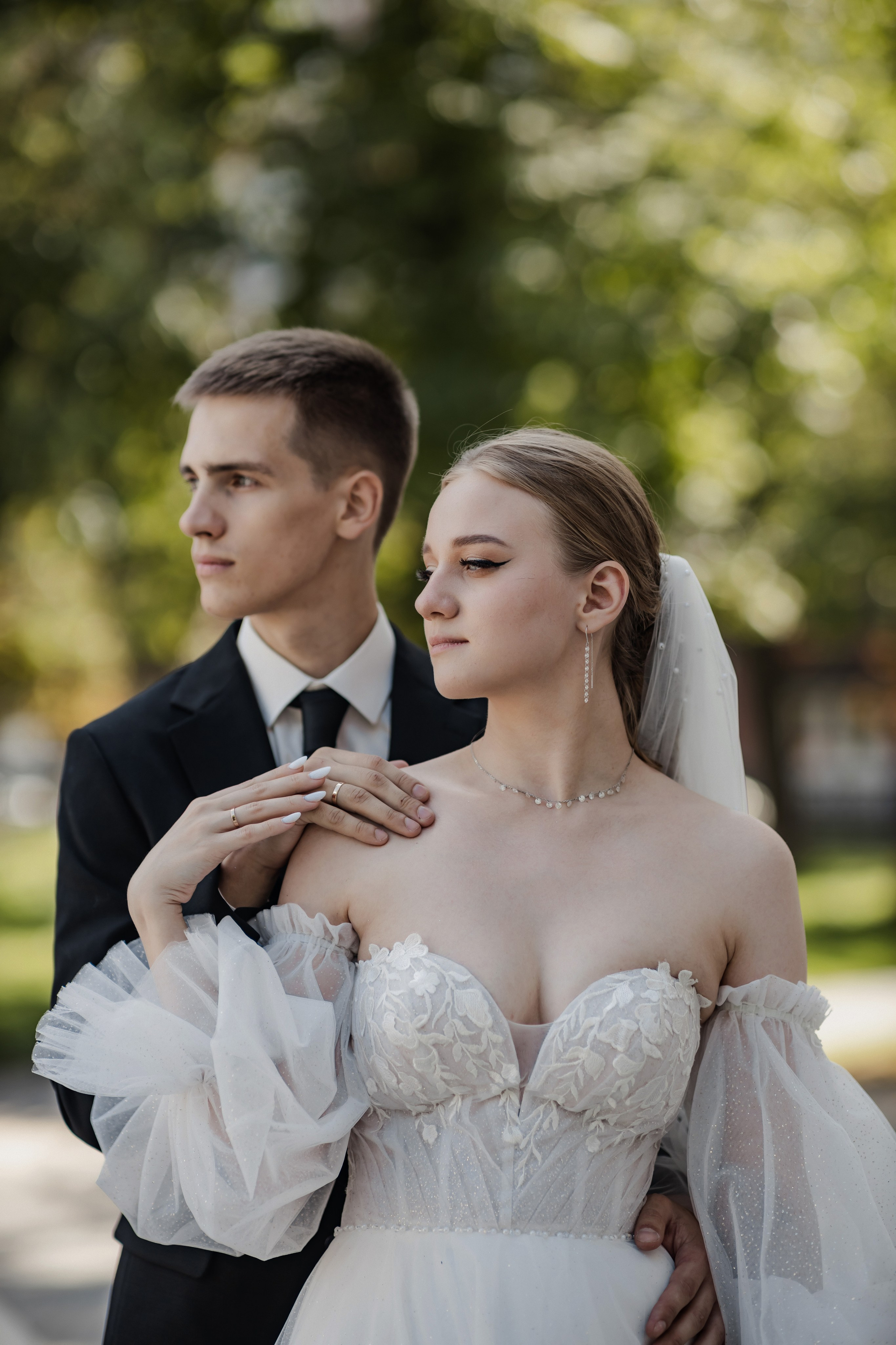 Артём Елена